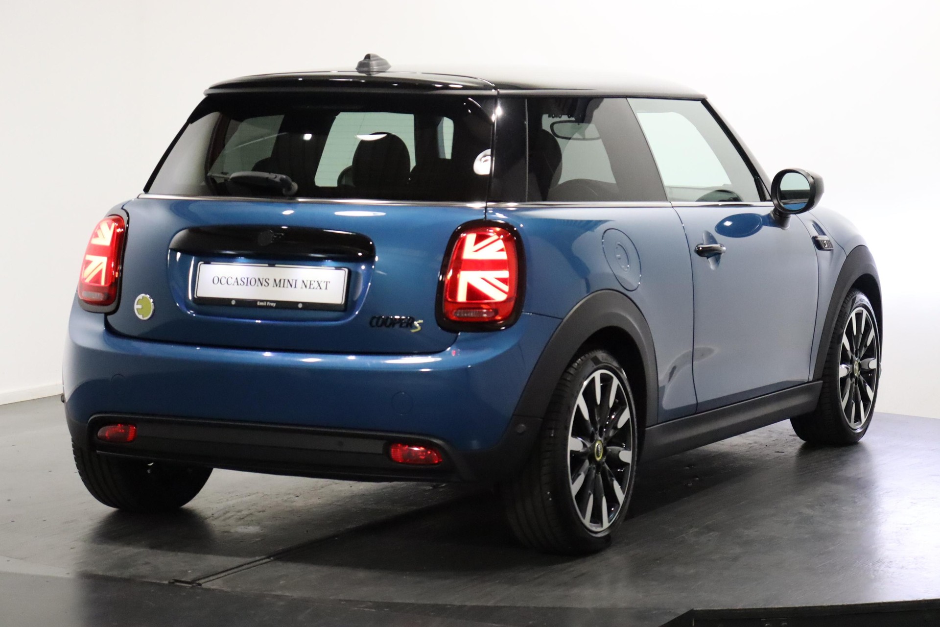 MINI F56 Cooper SE-image-4
