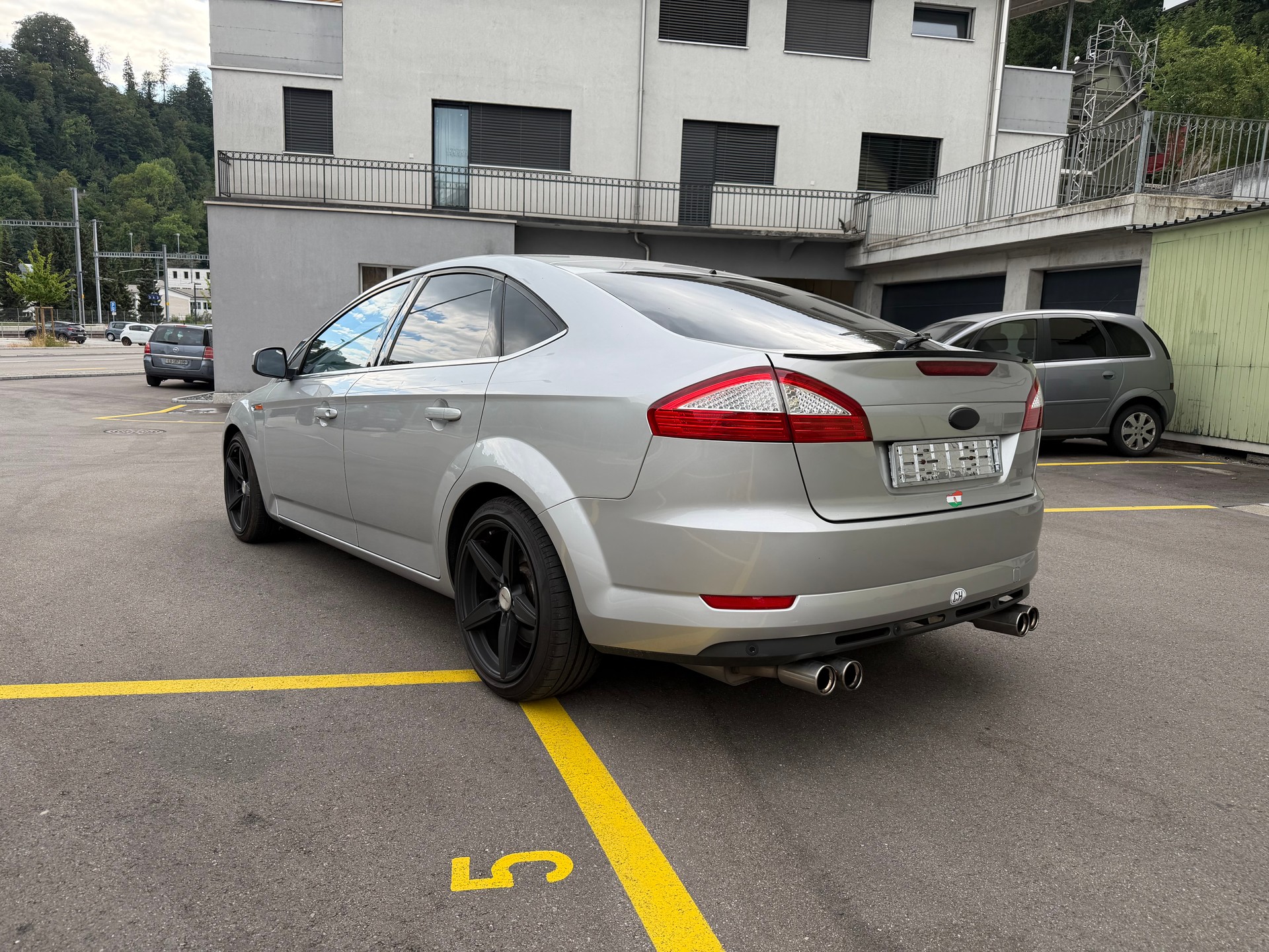 FORD 2.5 Turbo Titanium Exec.-image-2