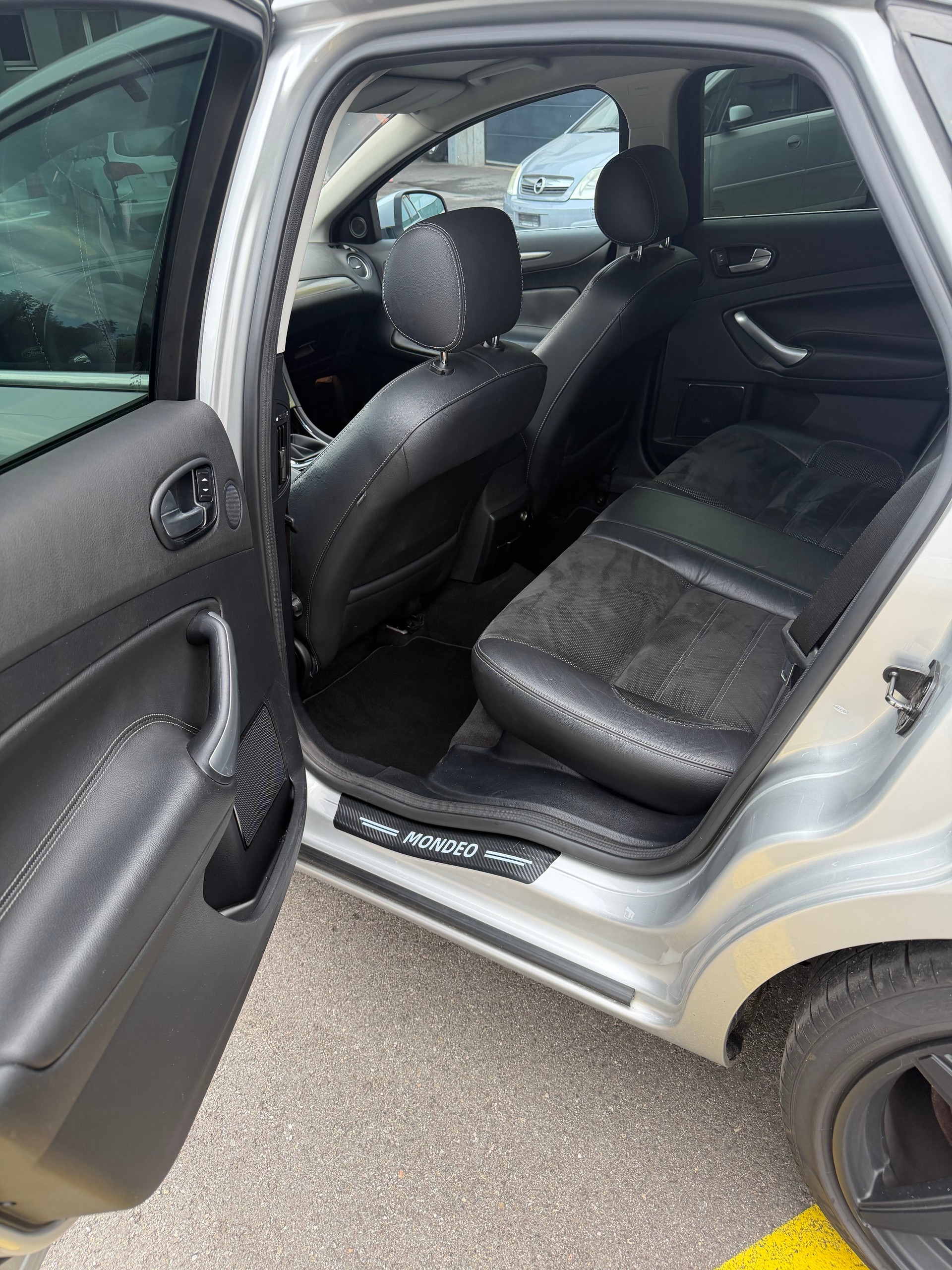 FORD 2.5 Turbo Titanium Exec.-image-5