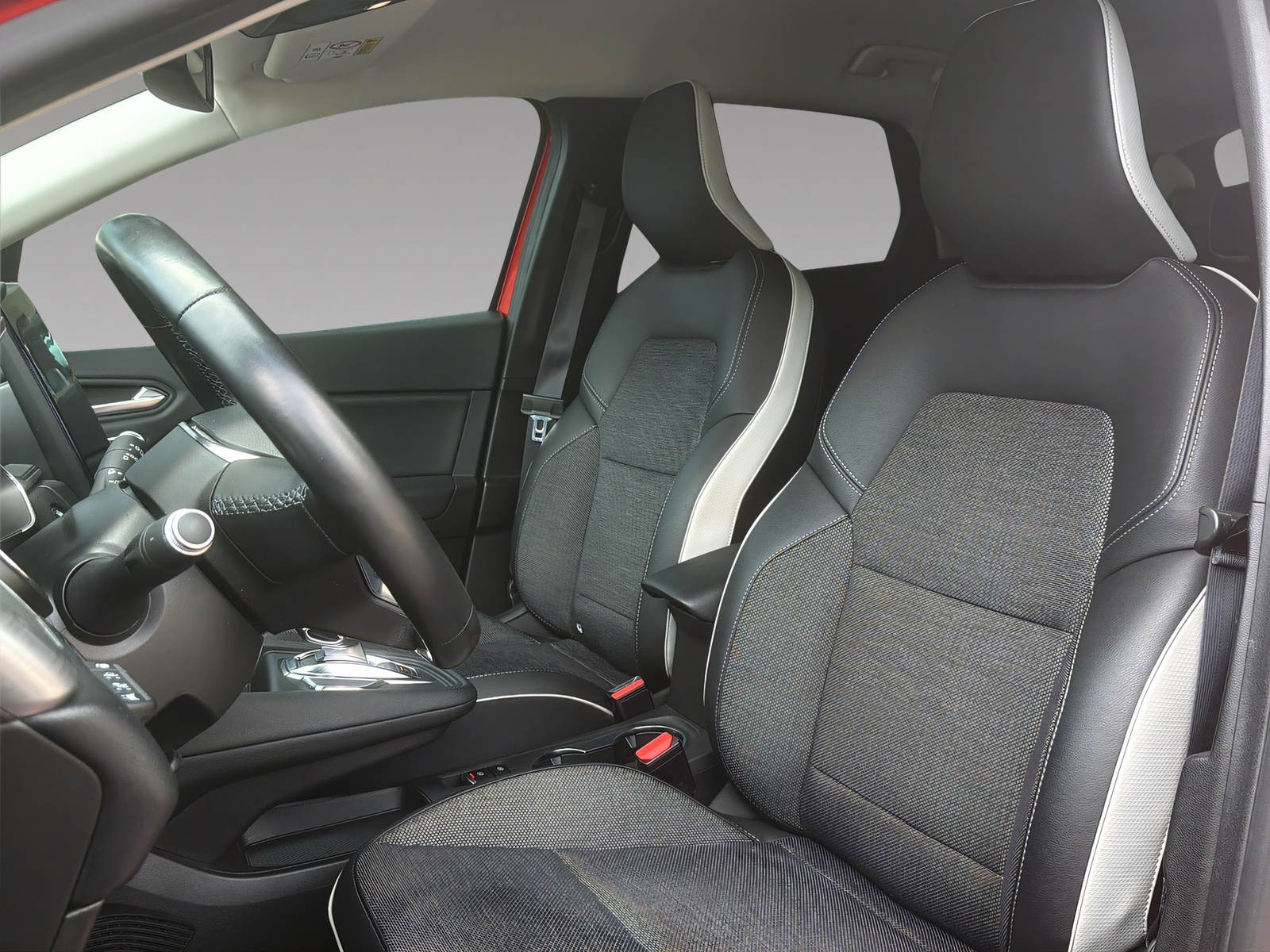 RENAULT Captur 1.6 E-Tech Plug-in Intens-image-5