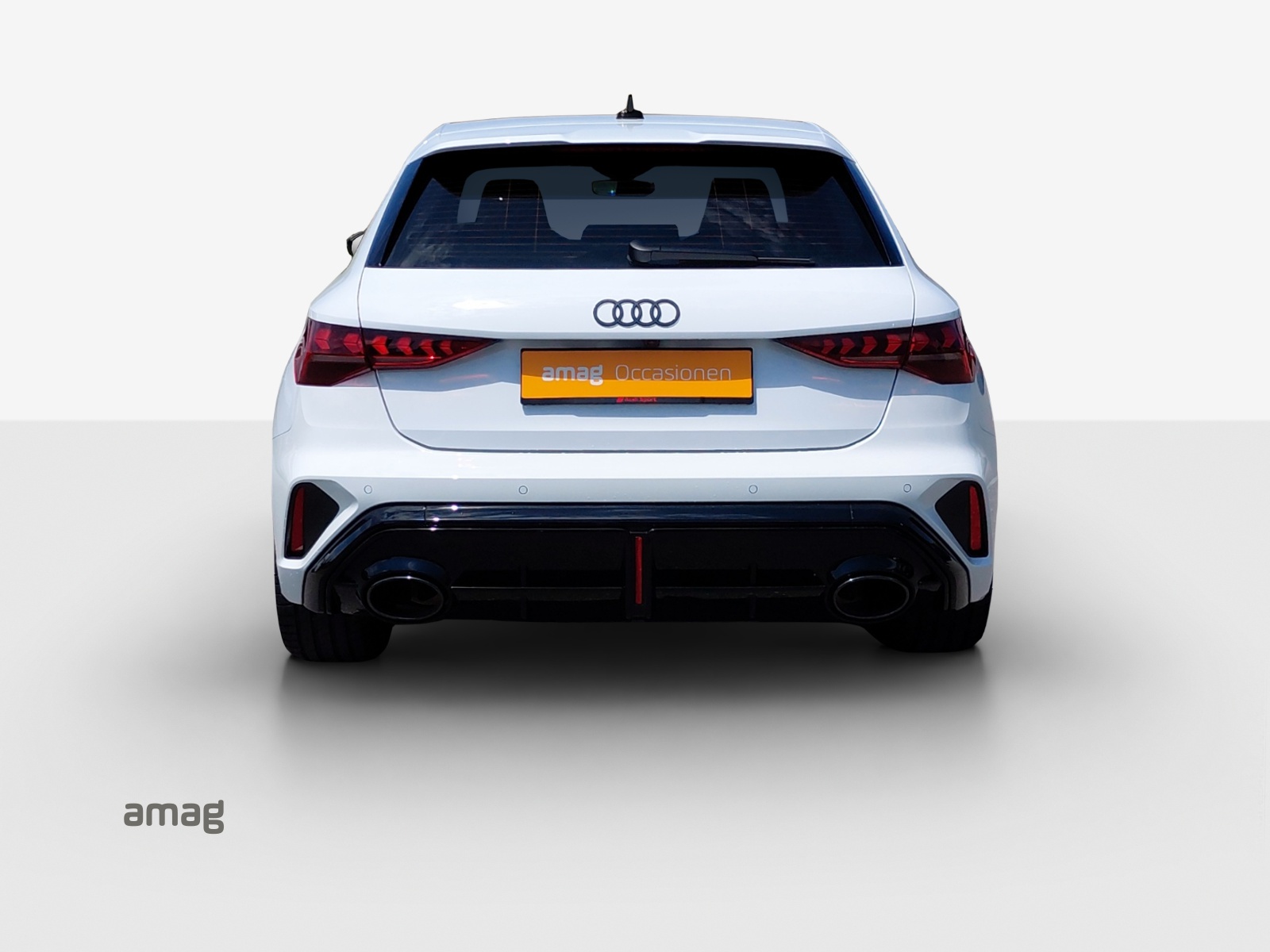 AUDI RS3 Sportback 2.5 TSI quattro S-tronic-image-3
