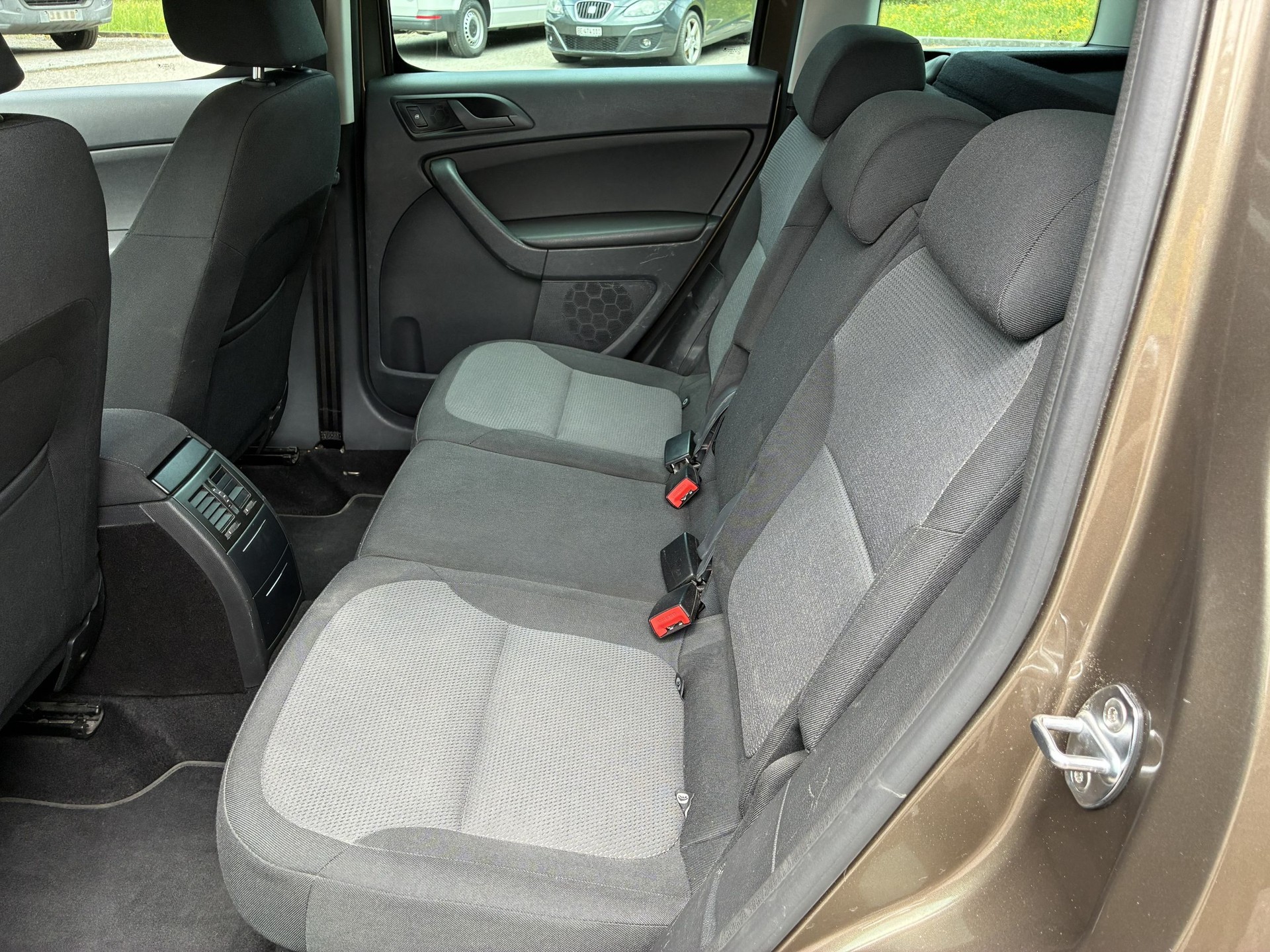 SKODA Yeti 1.8 TSI Active 4x4-image-10