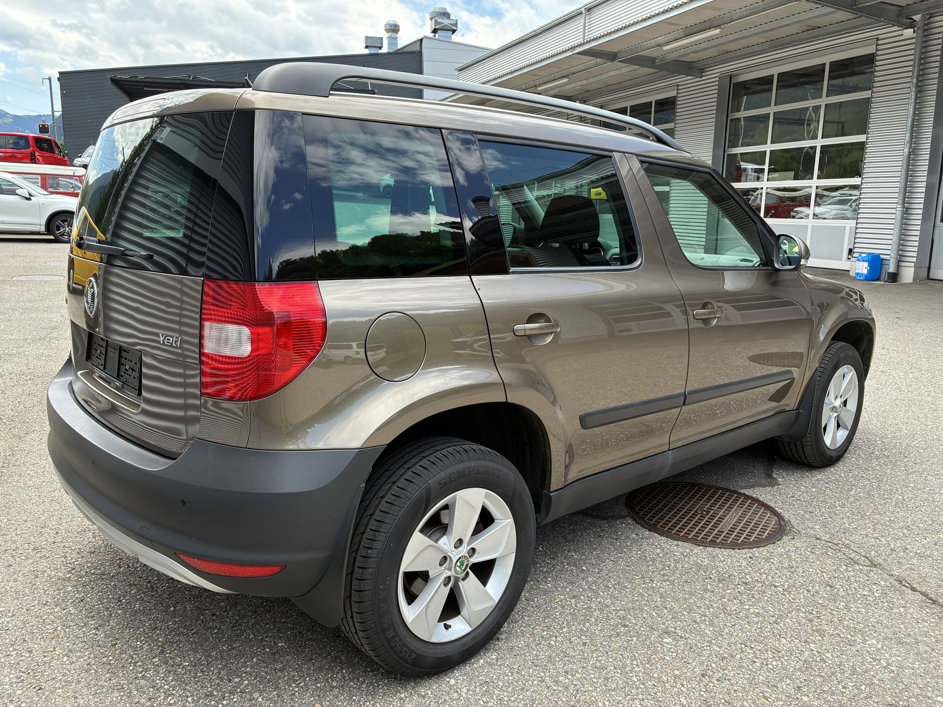 SKODA Yeti 1.8 TSI Active 4x4-image-7