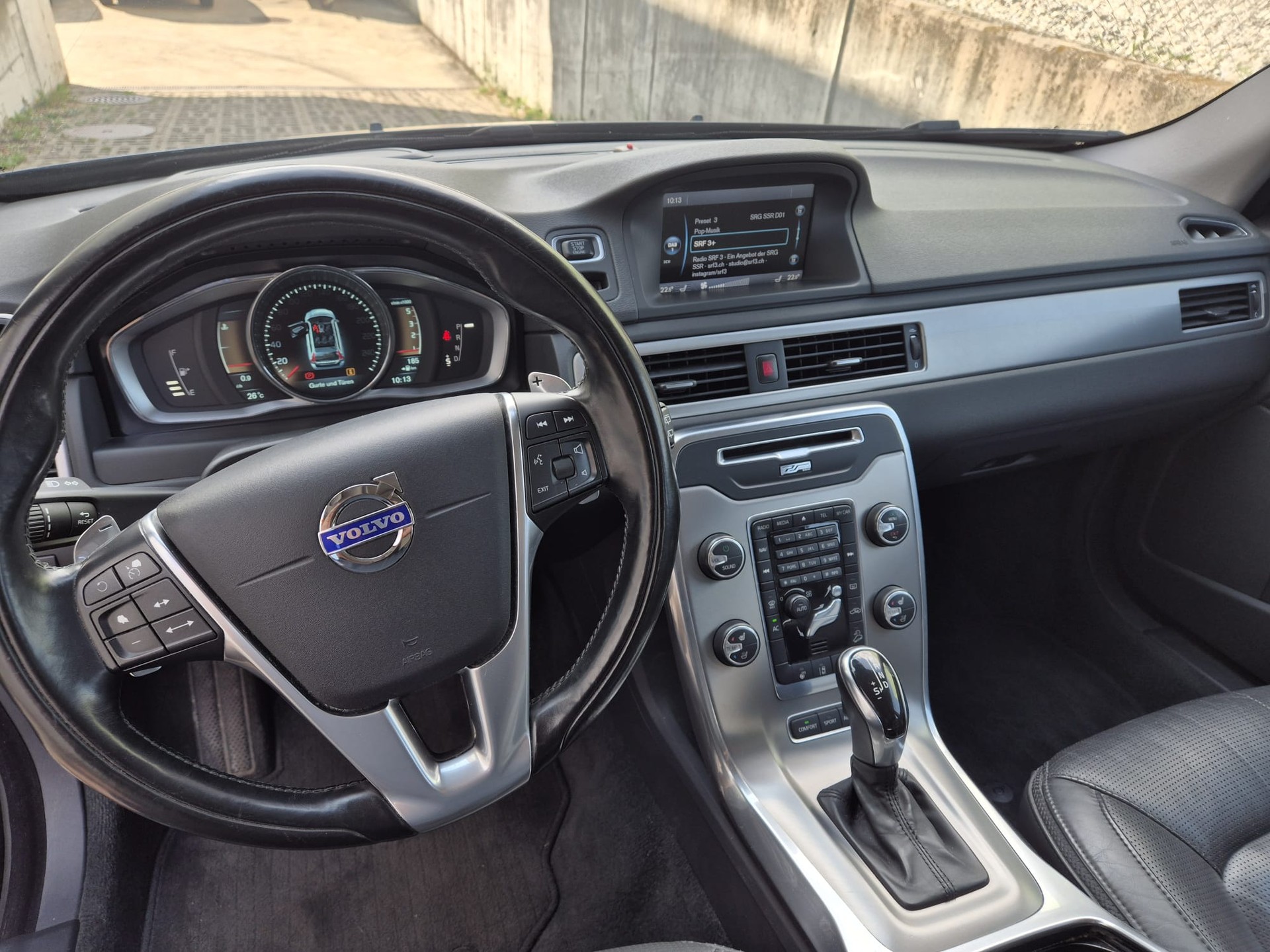 VOLVO XC70 D5 AWD Summum Geartronic-image-9