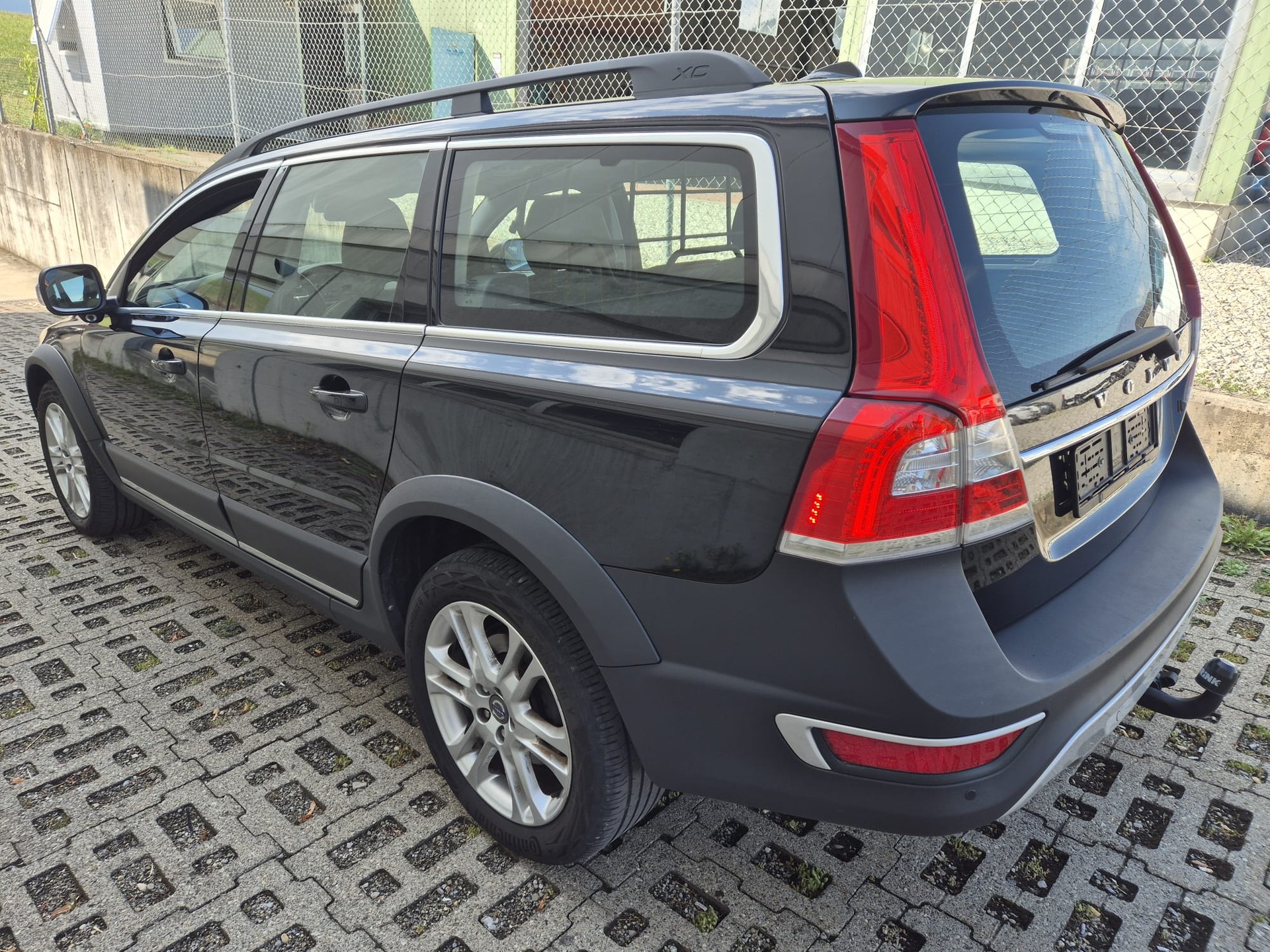 VOLVO XC70 D5 AWD Summum Geartronic-image-6