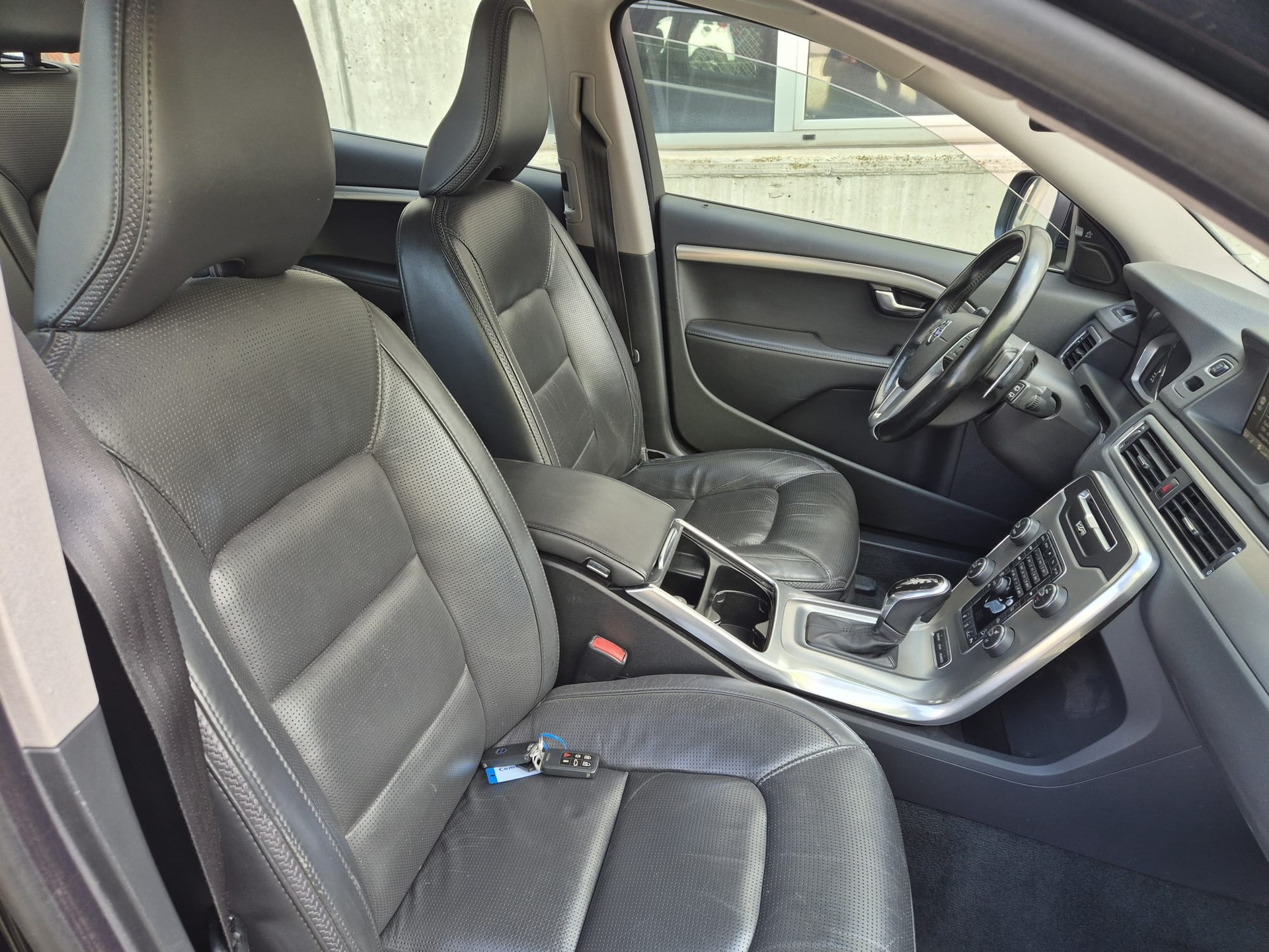 VOLVO XC70 D5 AWD Summum Geartronic-image-11