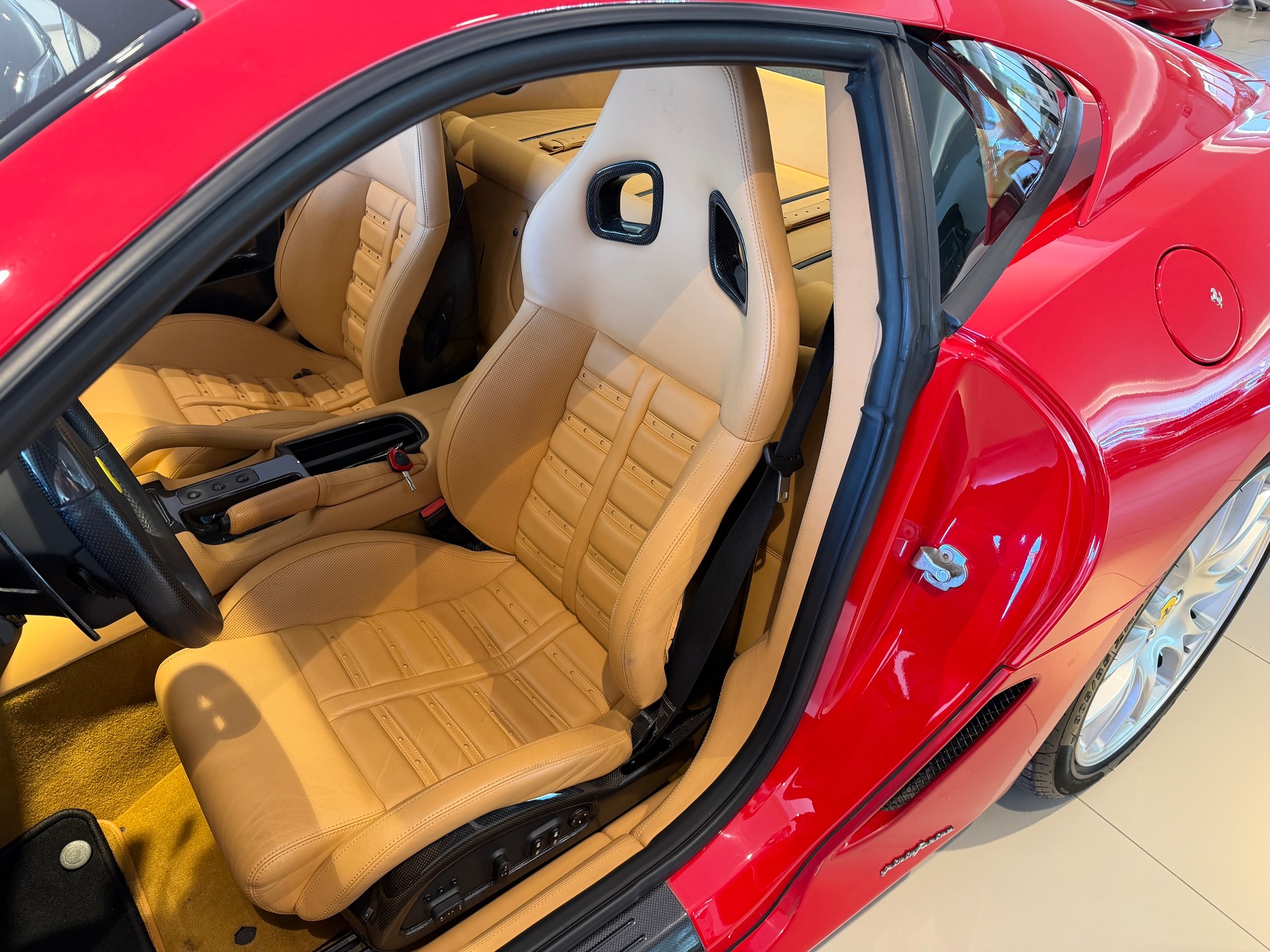 FERRARI 599 GTB-image-8