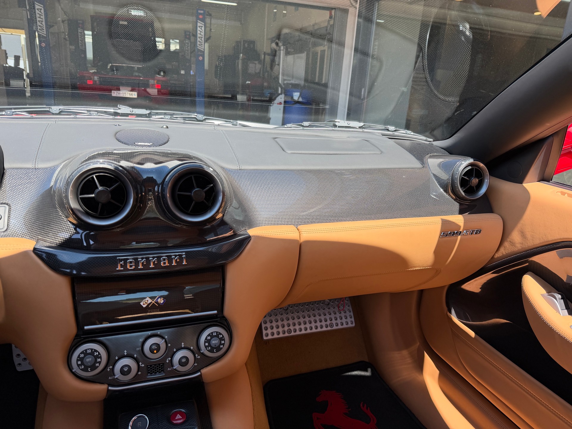 FERRARI 599 GTB-image-12