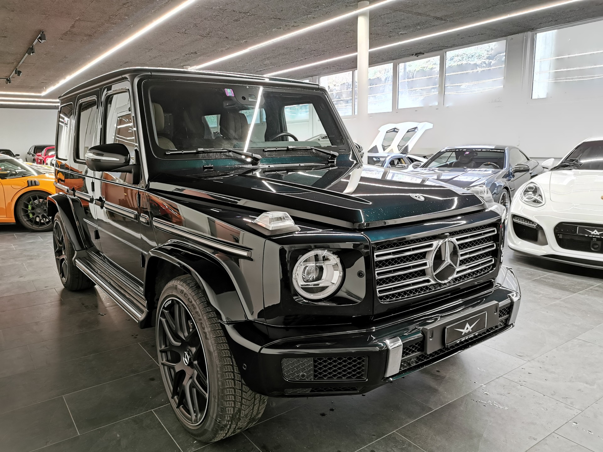 MERCEDES-BENZ G 400 d AMG Line 9G-Tronic GREEN SMARAGDGRÜN EMERALD GREEN STANDHEIZUNG LEDER DUNKELBRAUN TOP!