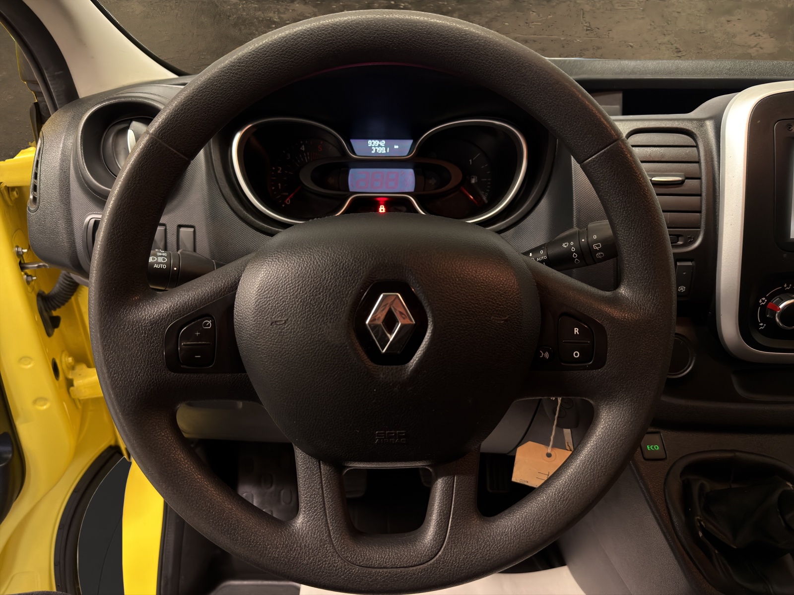 RENAULT Trafic 2.0 ENERGY dCi145 3.0t Business L2-image-3