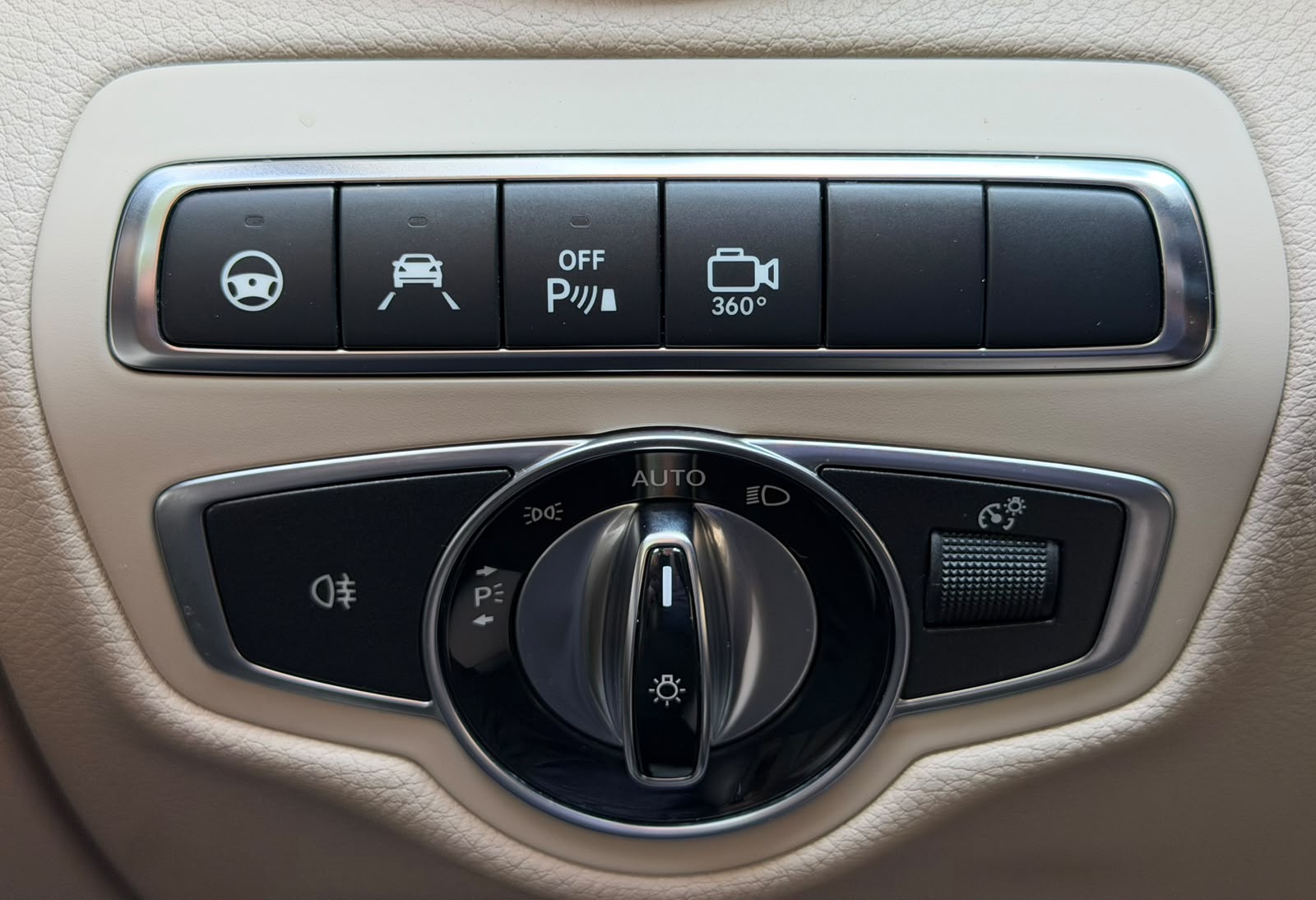 MERCEDES-BENZ GLC 350 e Exclusive 4Matic 7G-Tronic-image-11