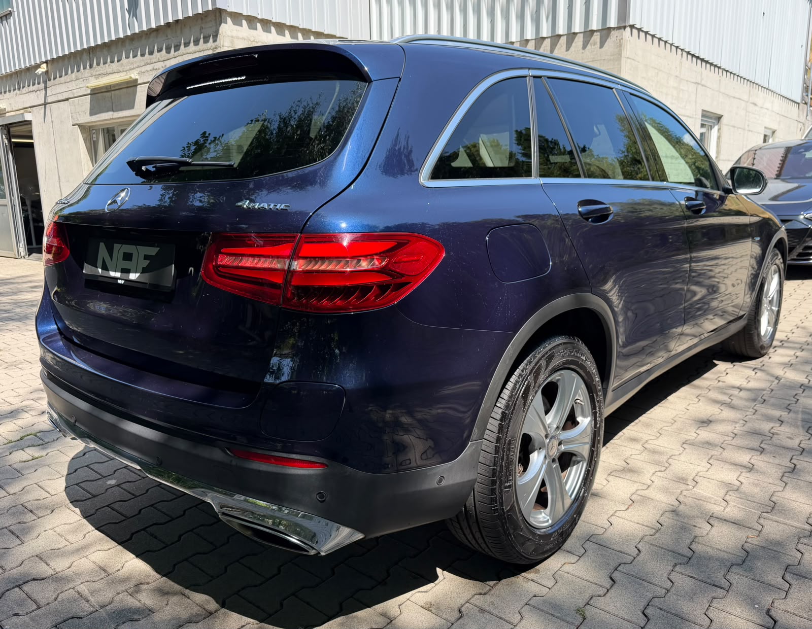 MERCEDES-BENZ GLC 350 e Exclusive 4Matic 7G-Tronic-image-4