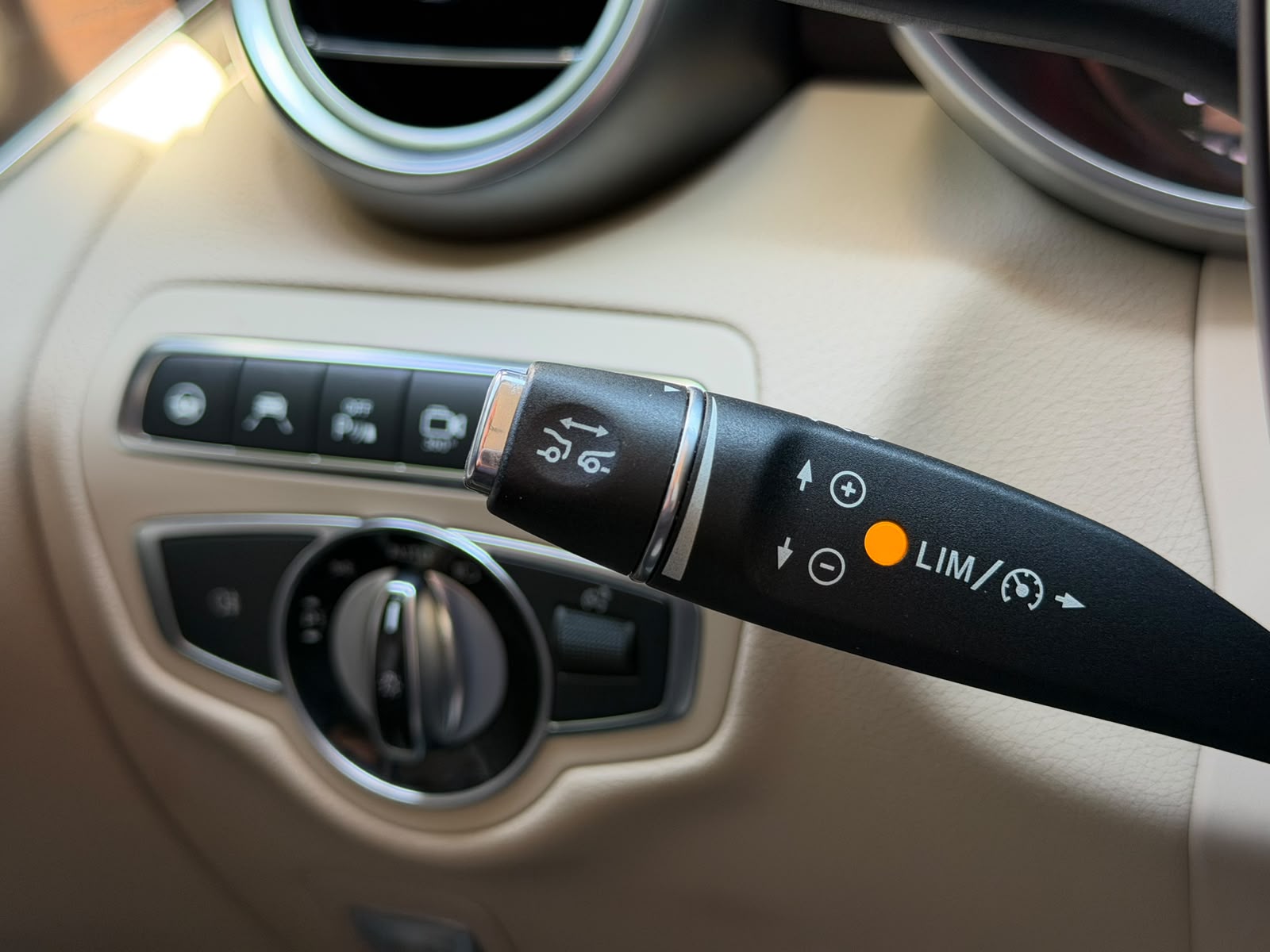 MERCEDES-BENZ GLC 350 e Exclusive 4Matic 7G-Tronic-image-26