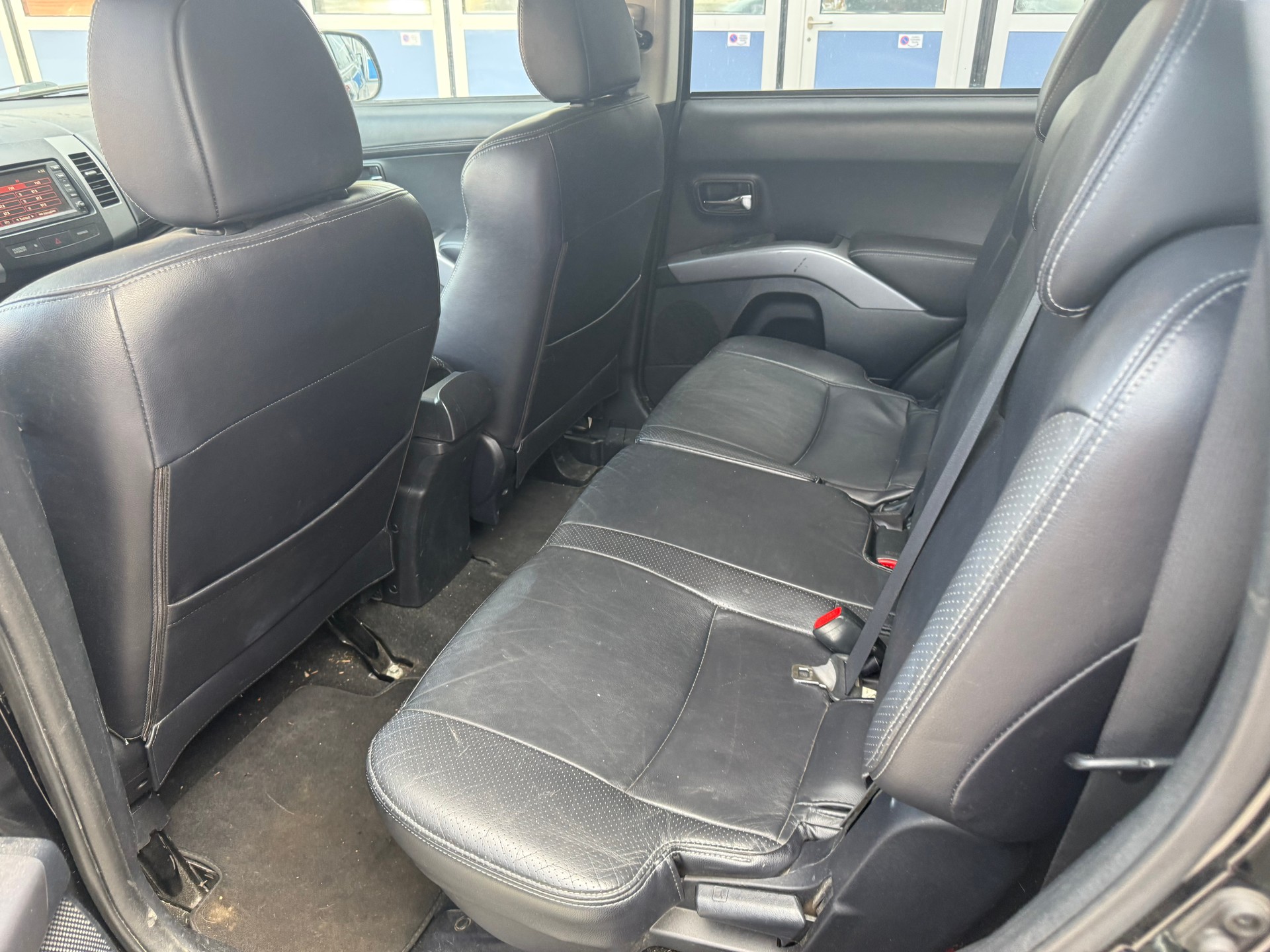 CITROEN C-Crosser 2.2 HDi Exclusive DCS6-image-18