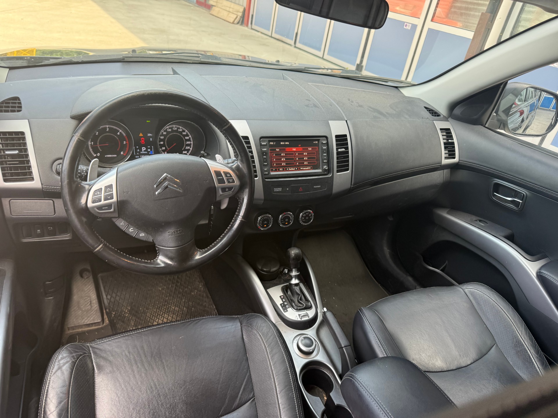 CITROEN C-Crosser 2.2 HDi Exclusive DCS6-image-22