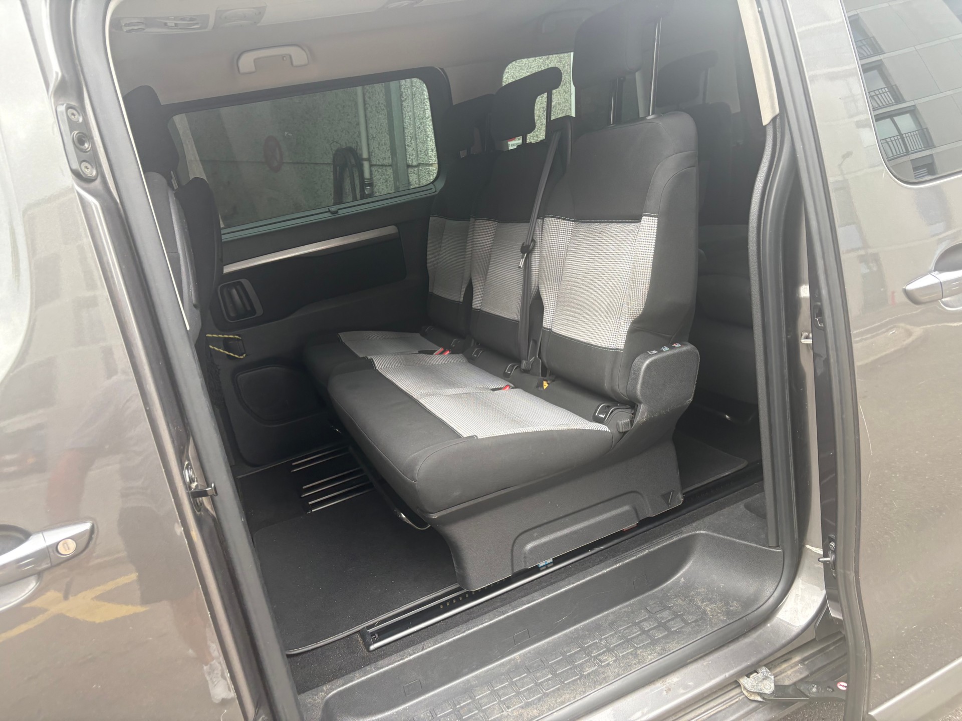 CITROEN Spacetourer 2.0 BlueHDi Feel M EAT-image-5