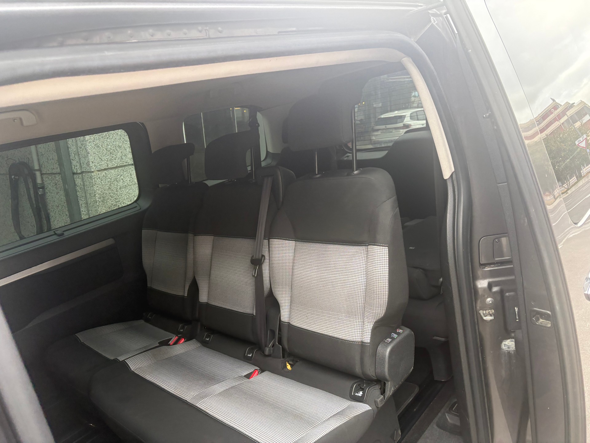 CITROEN Spacetourer 2.0 BlueHDi Feel M EAT-image-6