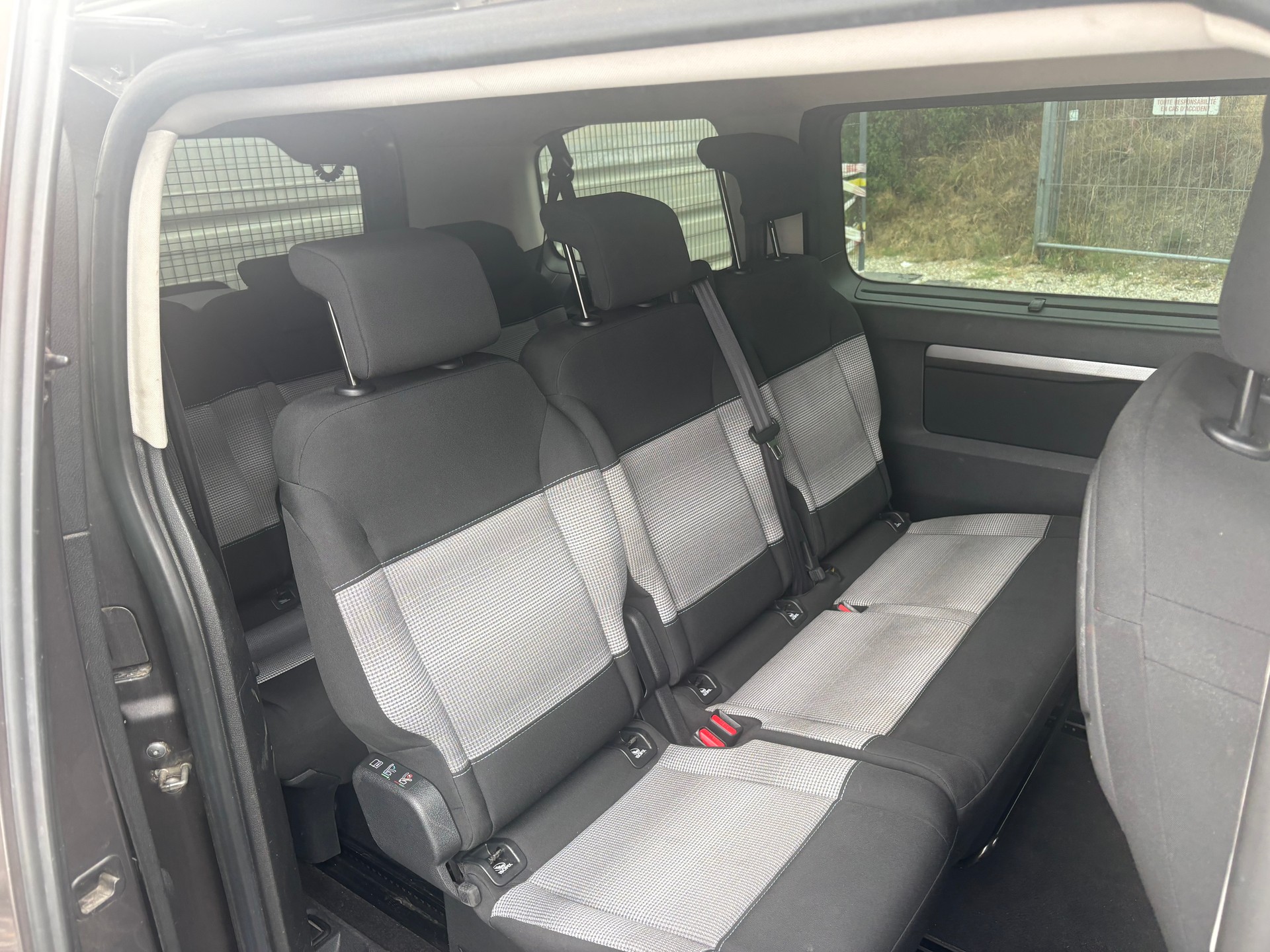 CITROEN Spacetourer 2.0 BlueHDi Feel M EAT-image-2