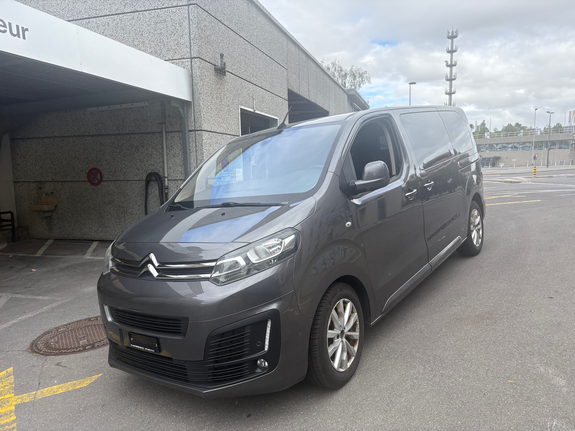 CITROEN Spacetourer 2.0 BlueHDi Feel M EAT-image-0