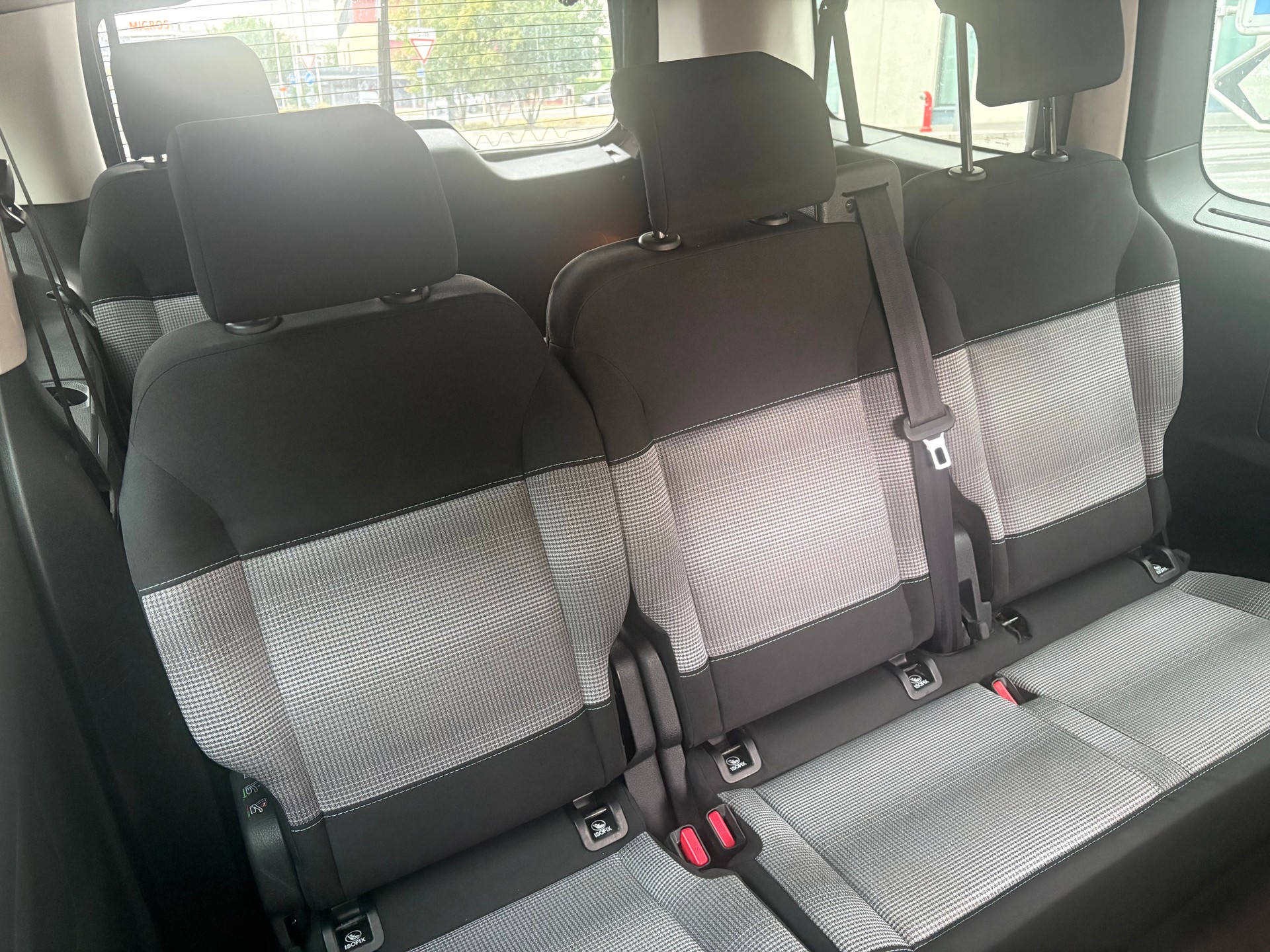 CITROEN Spacetourer 2.0 BlueHDi Feel M EAT-image-9