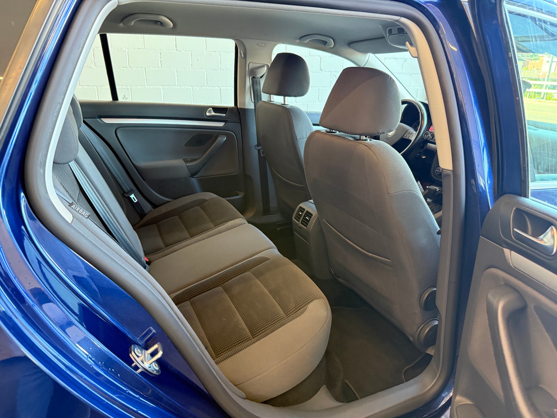 VW Golf Variant 1.4 TSI Value DSG-image-9