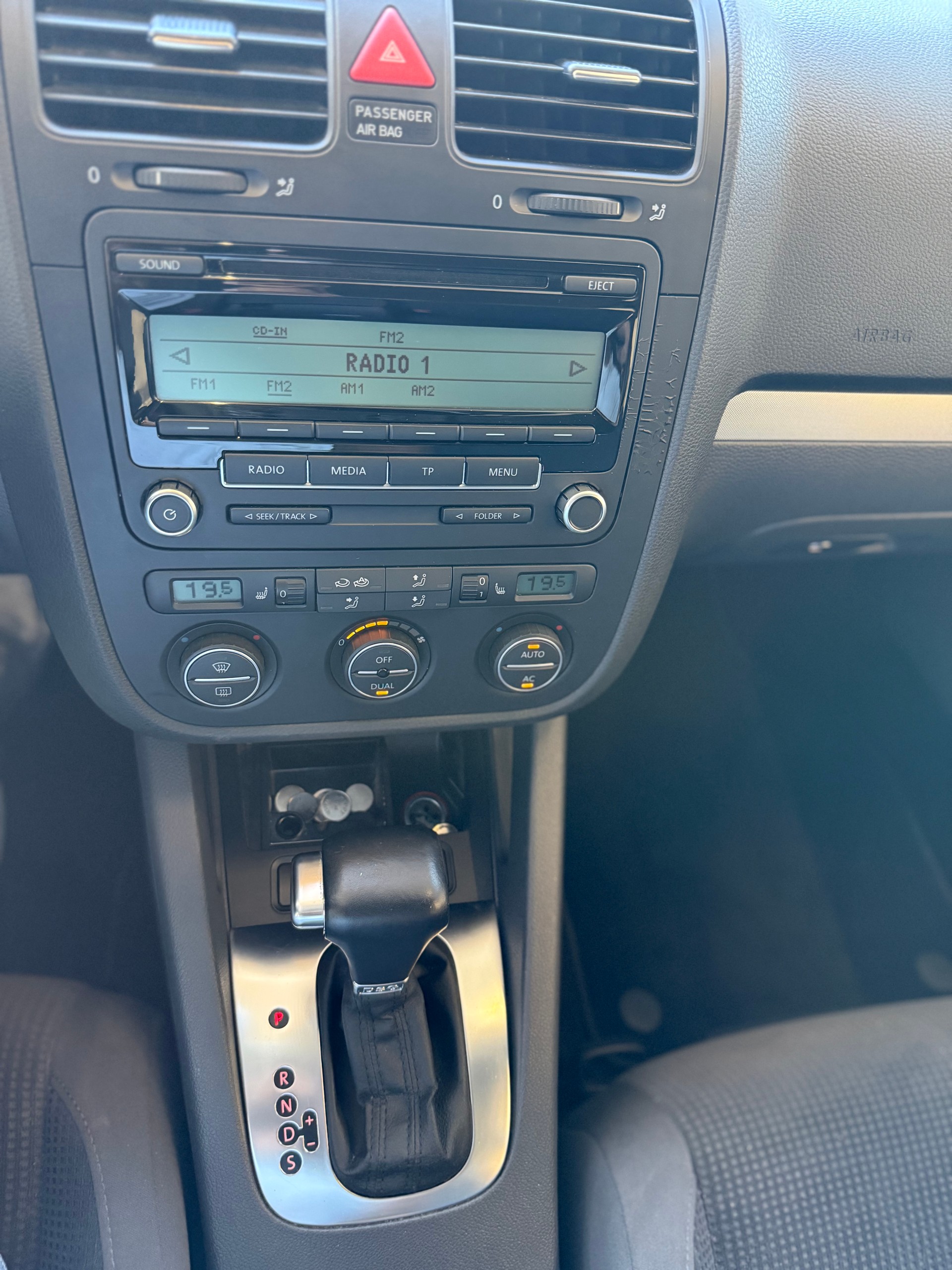 VW Golf Variant 1.4 TSI Value DSG-image-12