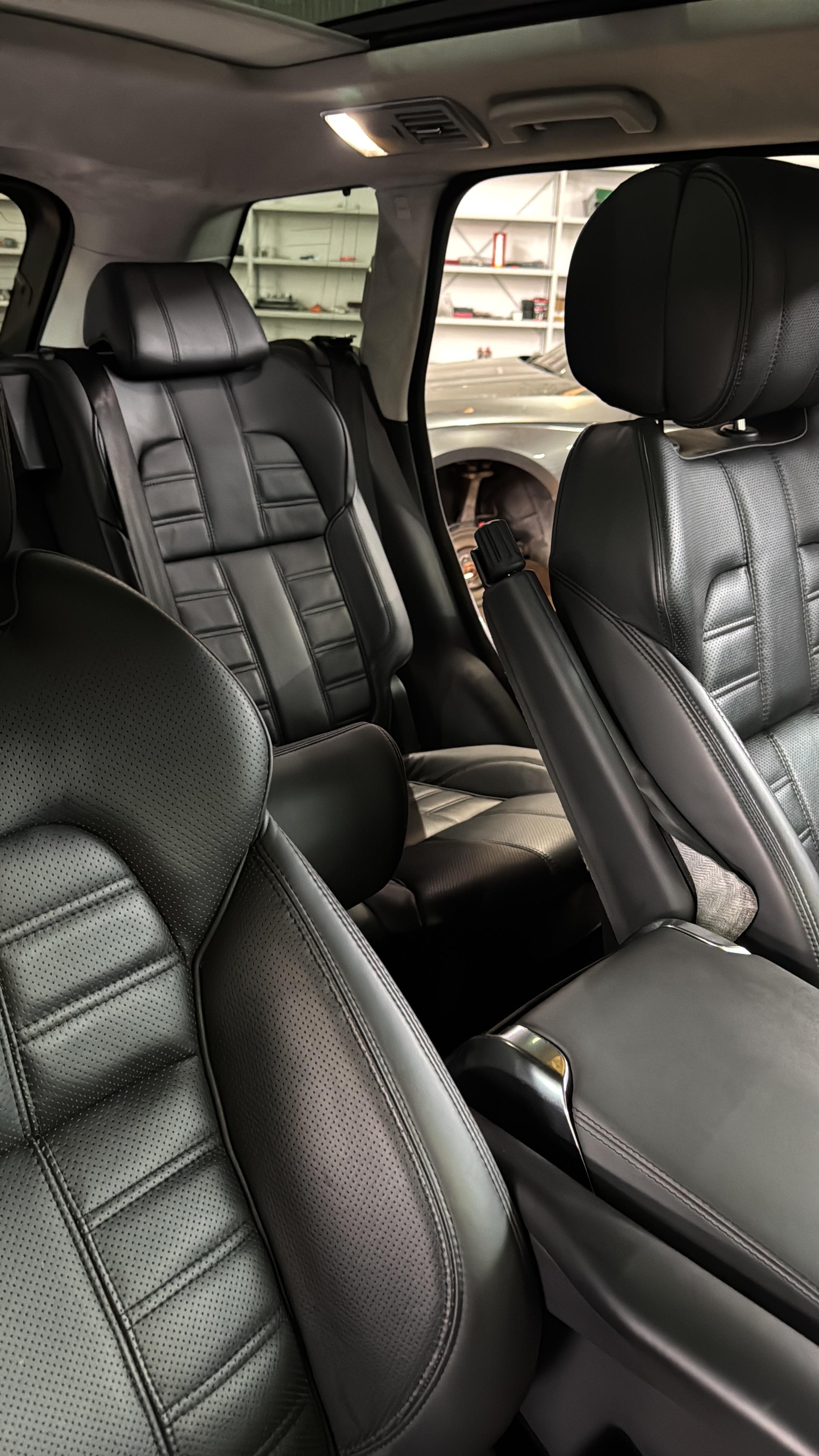 LAND ROVER Range Rover Sport 4.4 SDV8 Autobiography Dynamic A-image-3