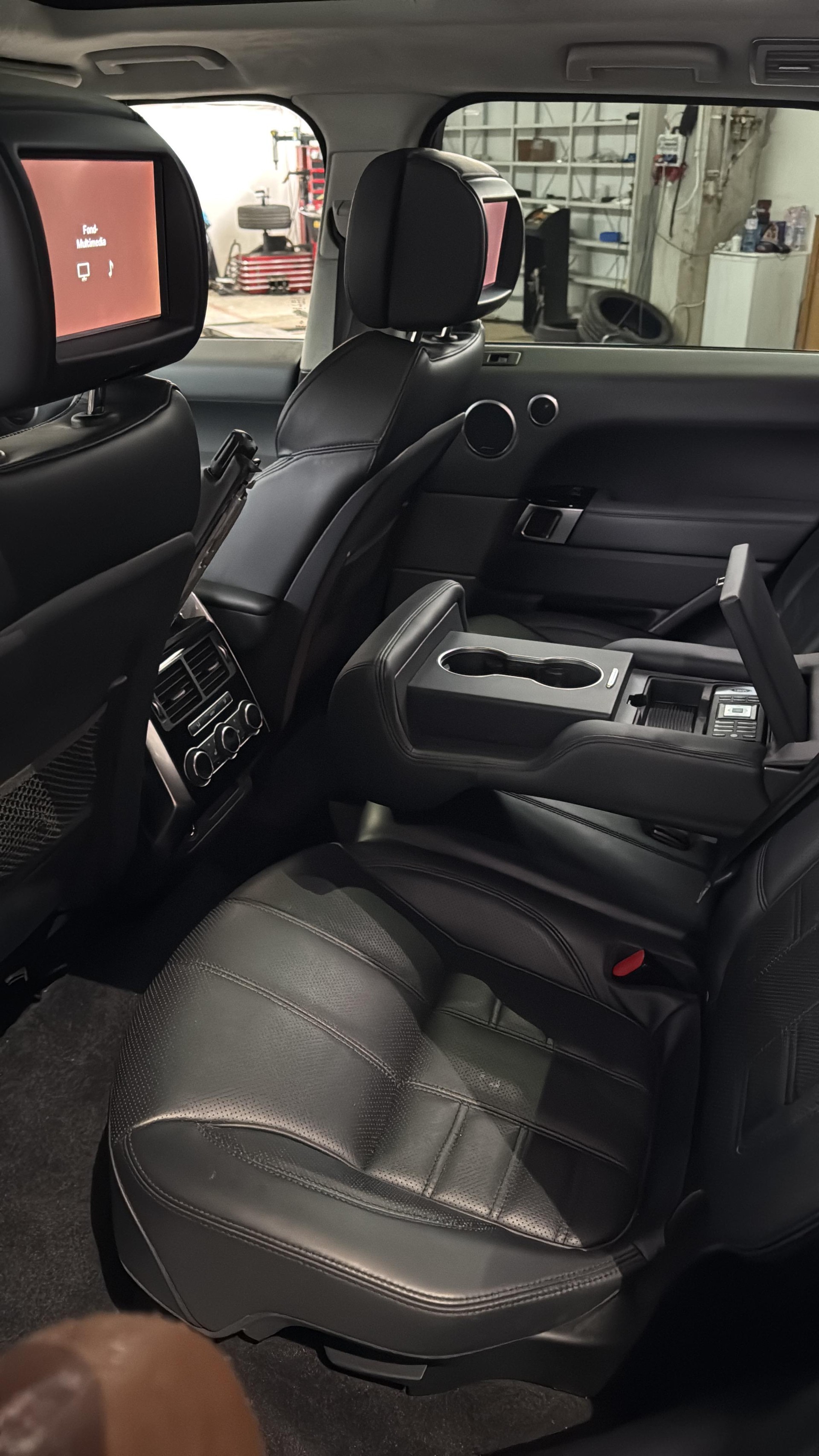 LAND ROVER Range Rover Sport 4.4 SDV8 Autobiography Dynamic A-image-1
