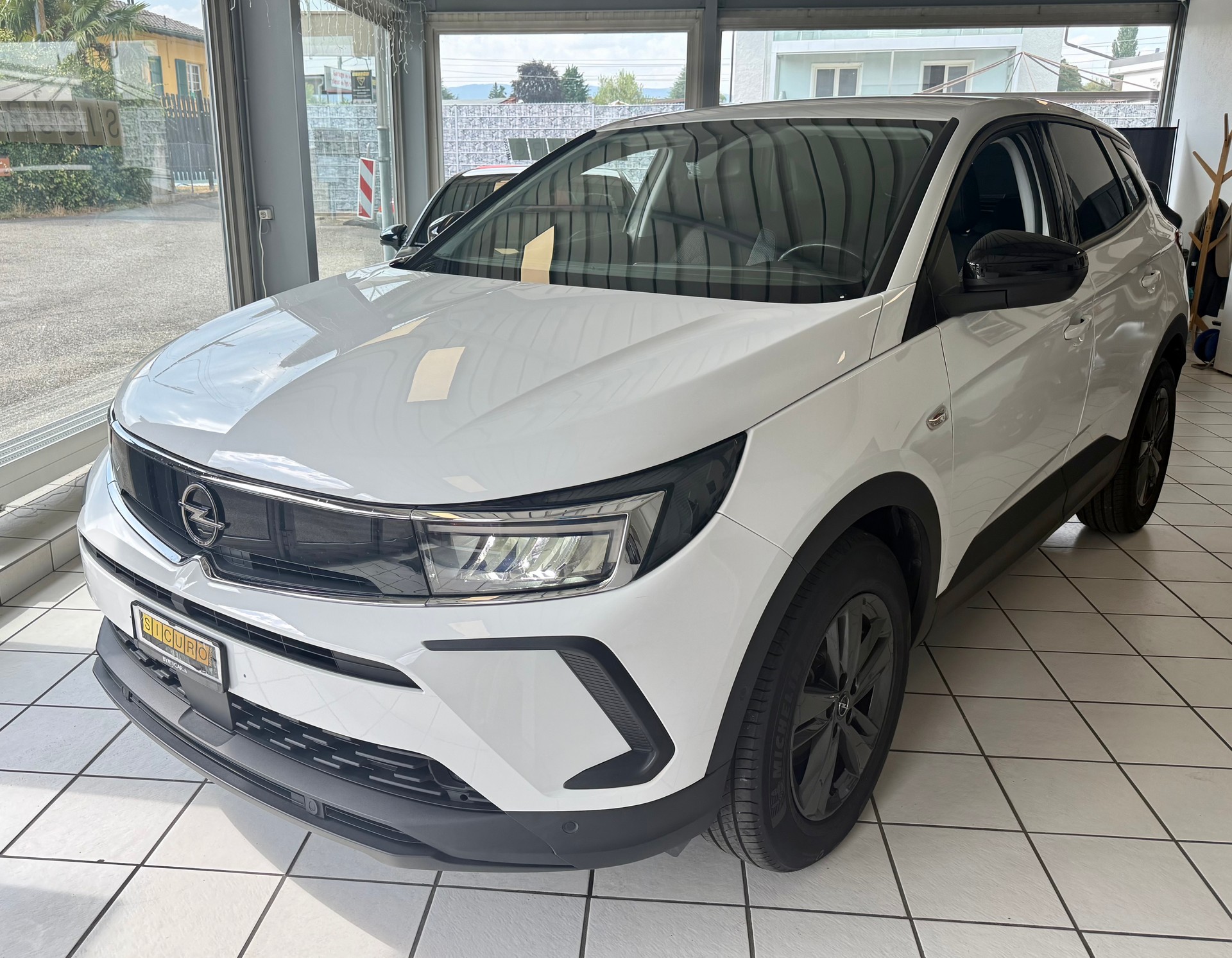 OPEL Grandland X 1.2i TP Ultimate Automatik-image-3