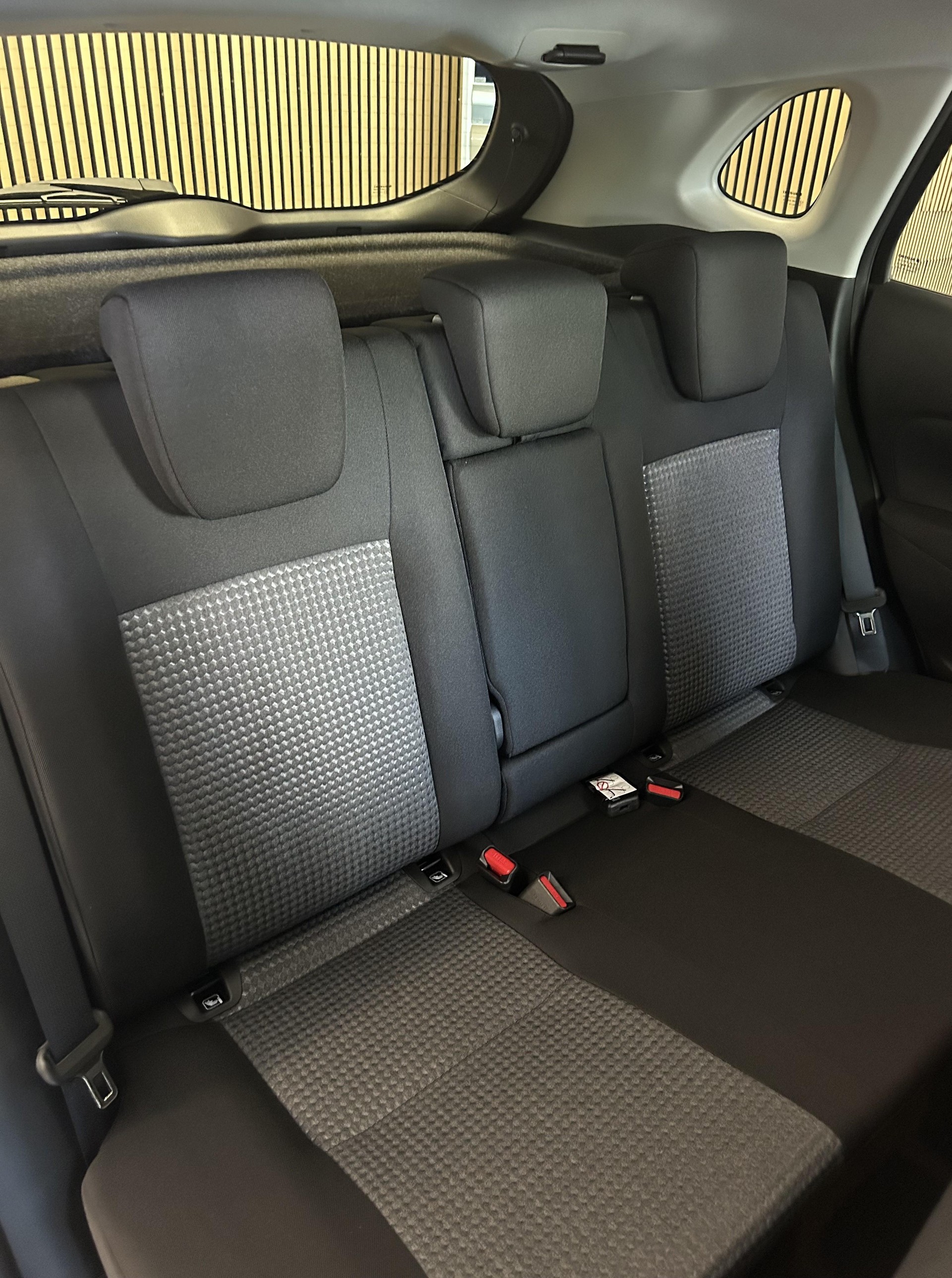 SUZUKI S-Cross 1.4 T Piz Sulai Hybrid 4x4 4 ROUES HIVER OFFERT-image-17