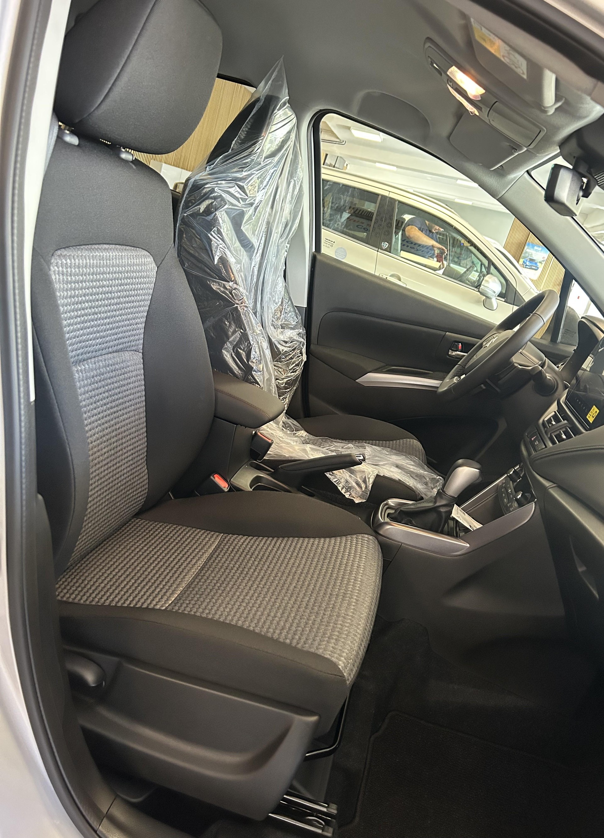 SUZUKI S-Cross 1.4 T Piz Sulai Hybrid 4x4 4 ROUES HIVER OFFERT-image-14