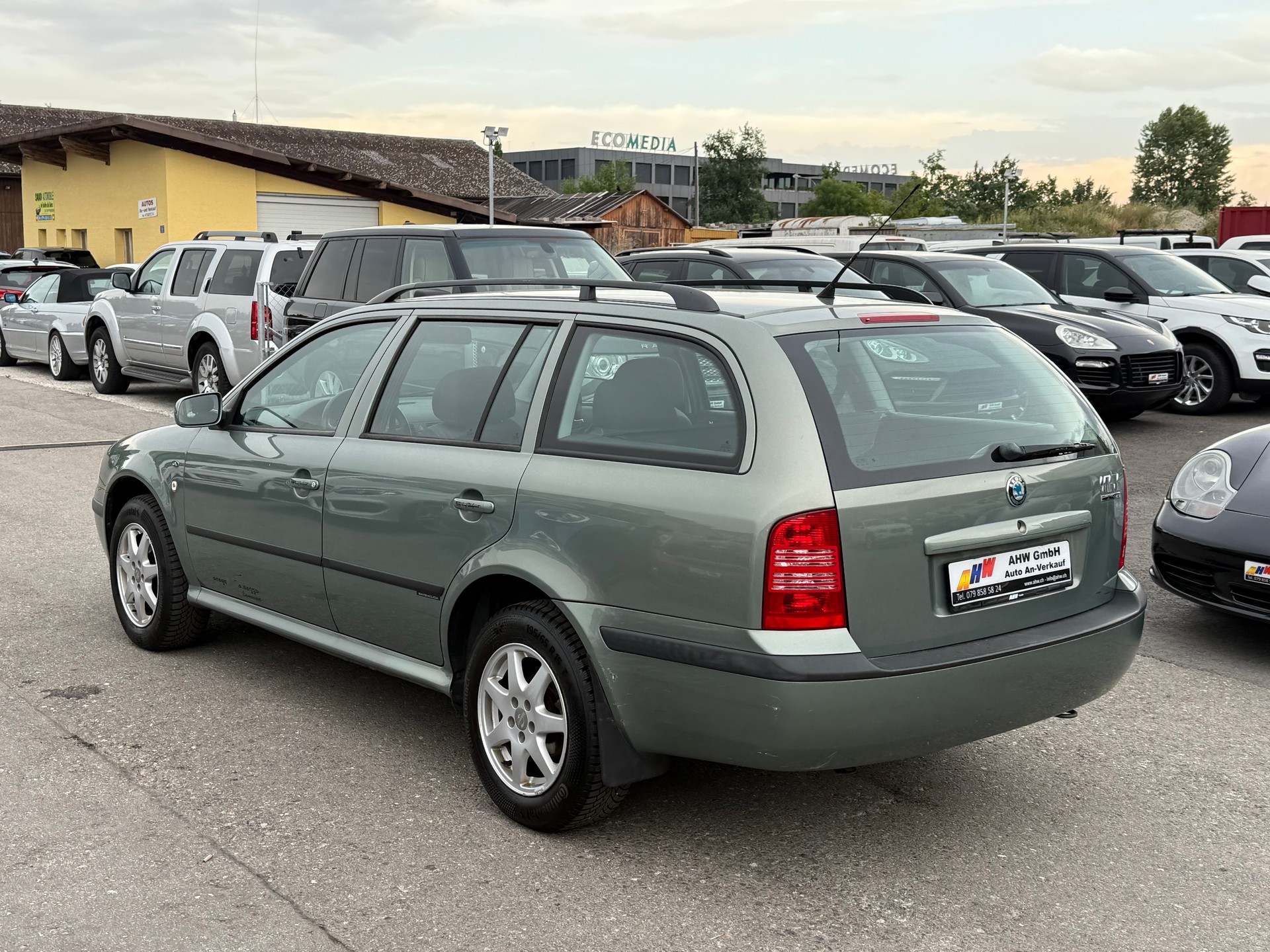 SKODA Octavia 2.0 Elegance 4x4 / Frisch ab MFK & Service / Sitzheizung / Klimaautoamatik-image-5