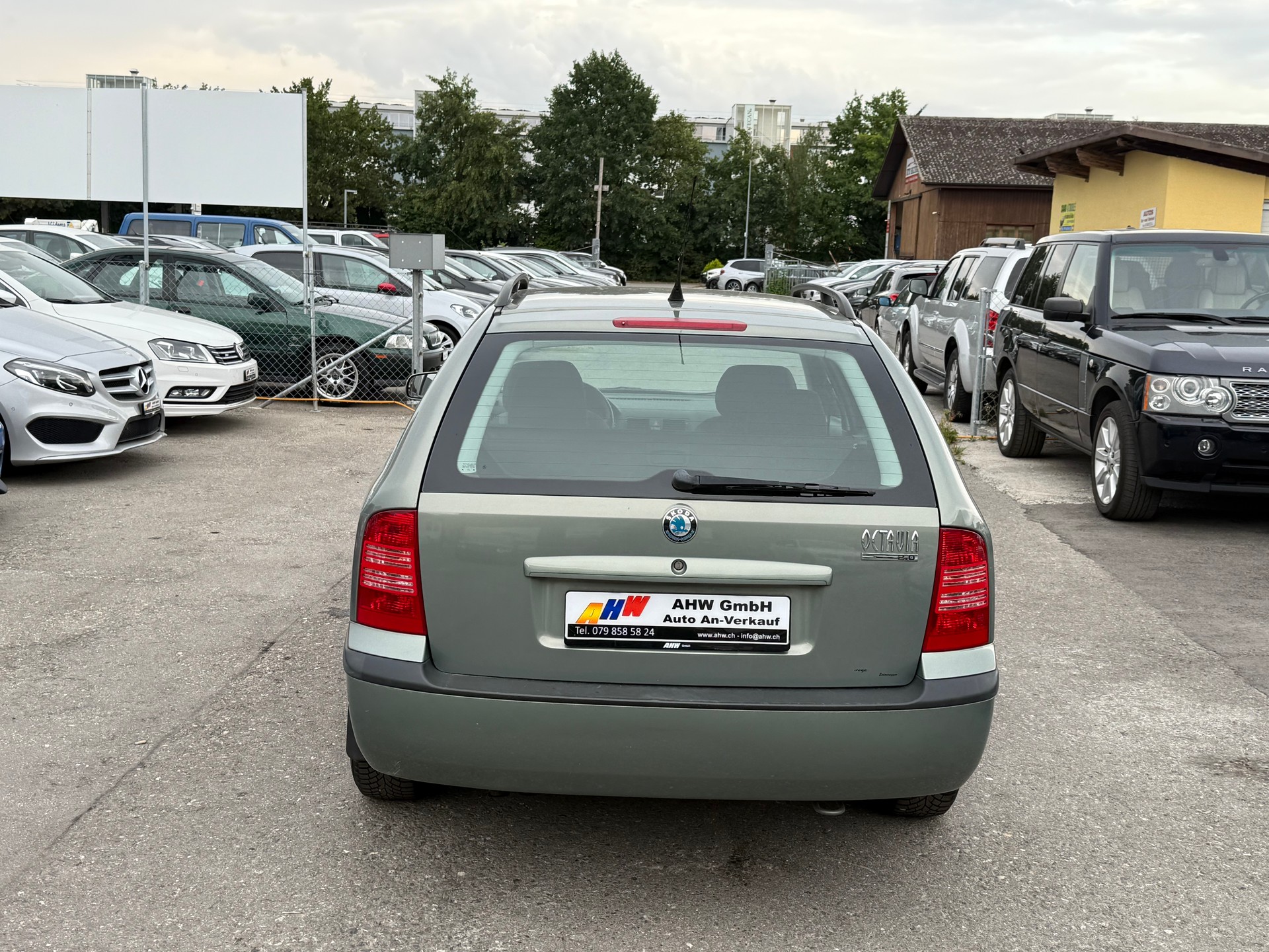 SKODA Octavia 2.0 Elegance 4x4 / Frisch ab MFK & Service / Sitzheizung / Klimaautoamatik-image-4