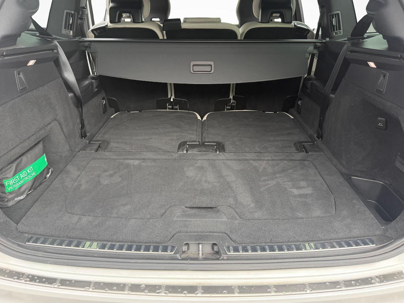 VOLVO XC90 2.0 T8 TE R-Design 7P. eAWD-image-12