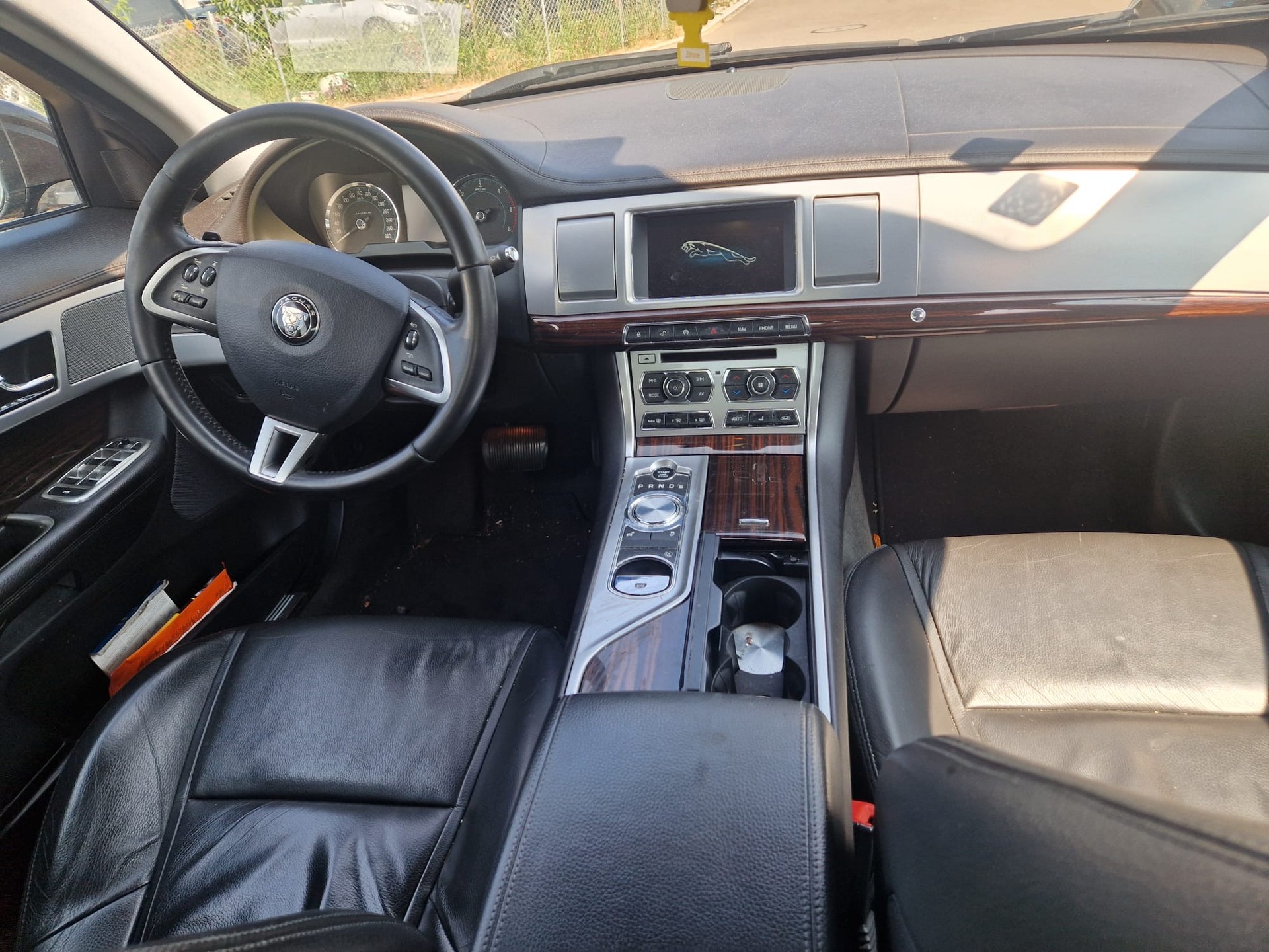 JAGUAR XF 2.2d-image-6