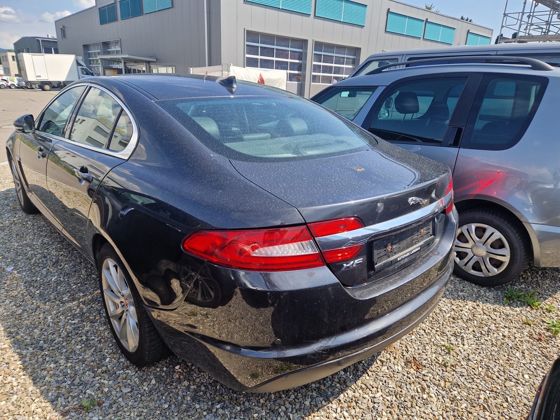 JAGUAR XF 2.2d-image-3