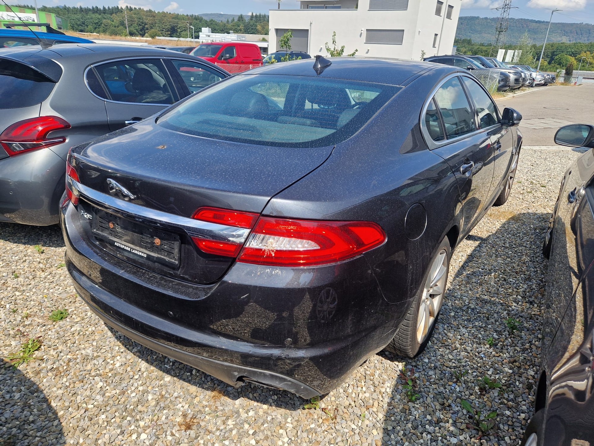 JAGUAR XF 2.2d-image-4