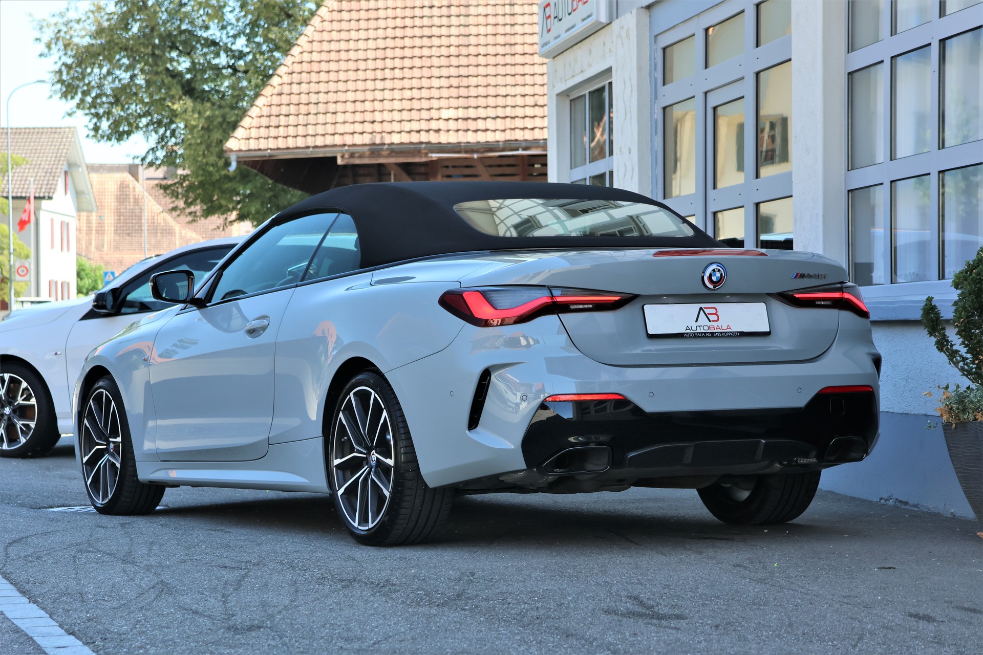BMW M440i xDrive 48V Cabriolet M Sport PRO Steptronic (CH)-showroom-element-1