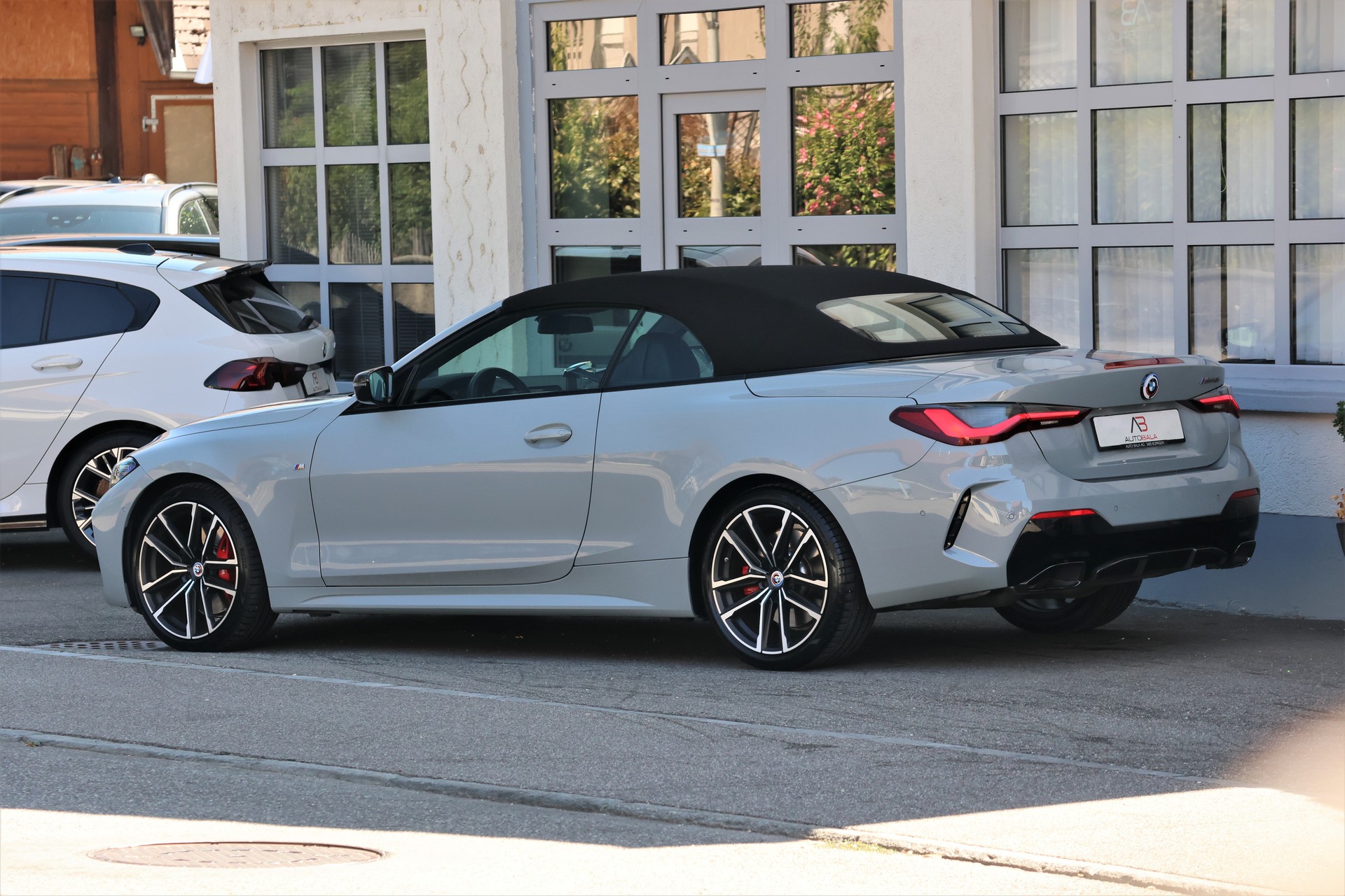 BMW M440i xDrive 48V Cabriolet M Sport PRO Steptronic (CH)-showroom-element-3