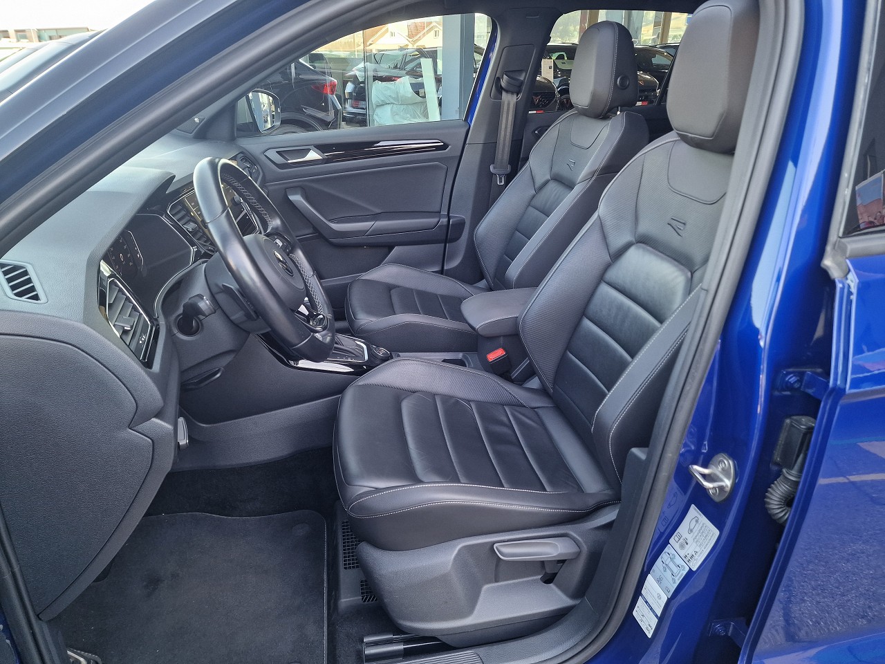VW T-Roc 2.0 TSI R DSG 4Motion-image-9