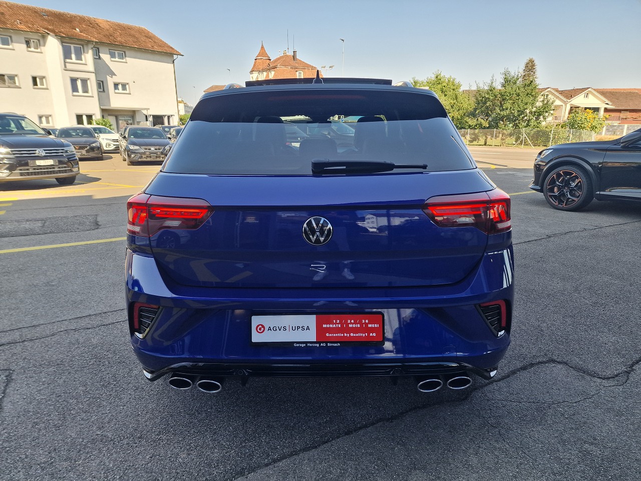 VW T-Roc 2.0 TSI R DSG 4Motion-image-4