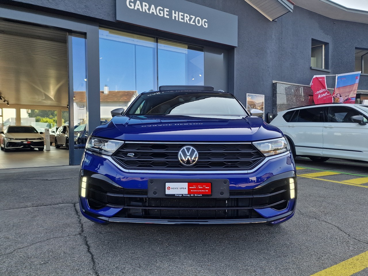 VW T-Roc 2.0 TSI R DSG 4Motion-image-8