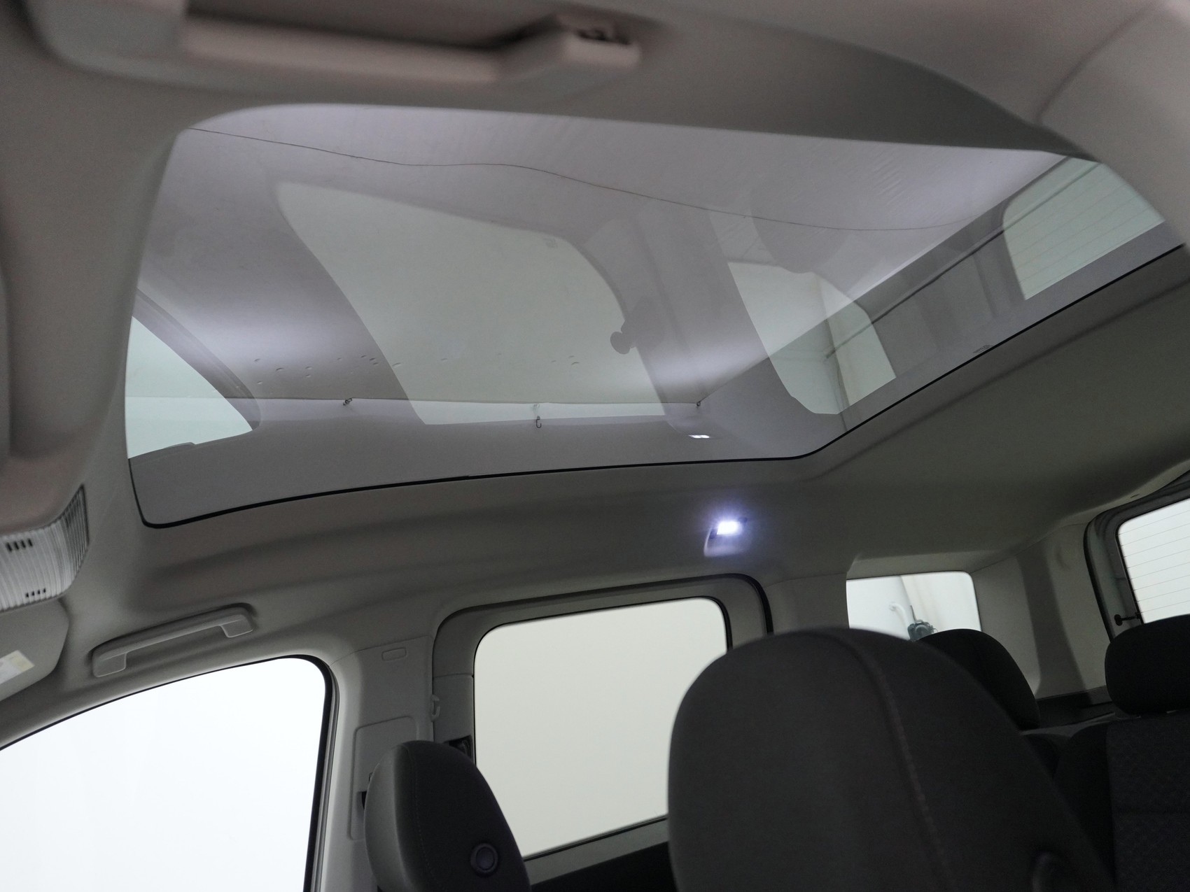 FORD Grand Tourneo Connect 2.0 EcoBlue Active 4x4-image-20