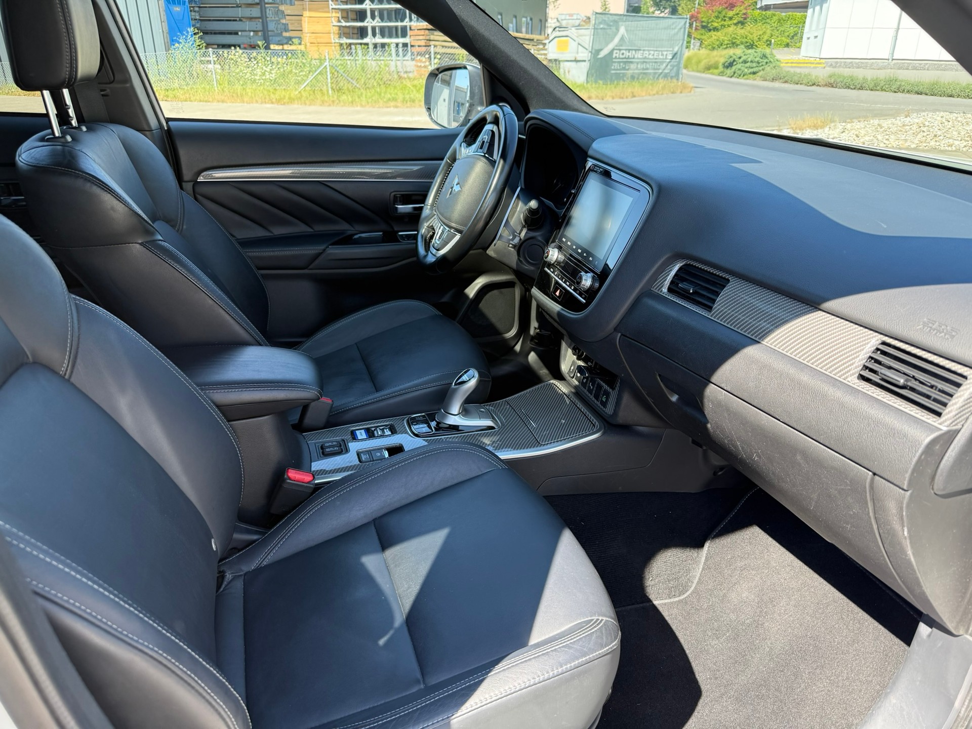 MITSUBISHI 2.4 PHEV Diamond+-image-4