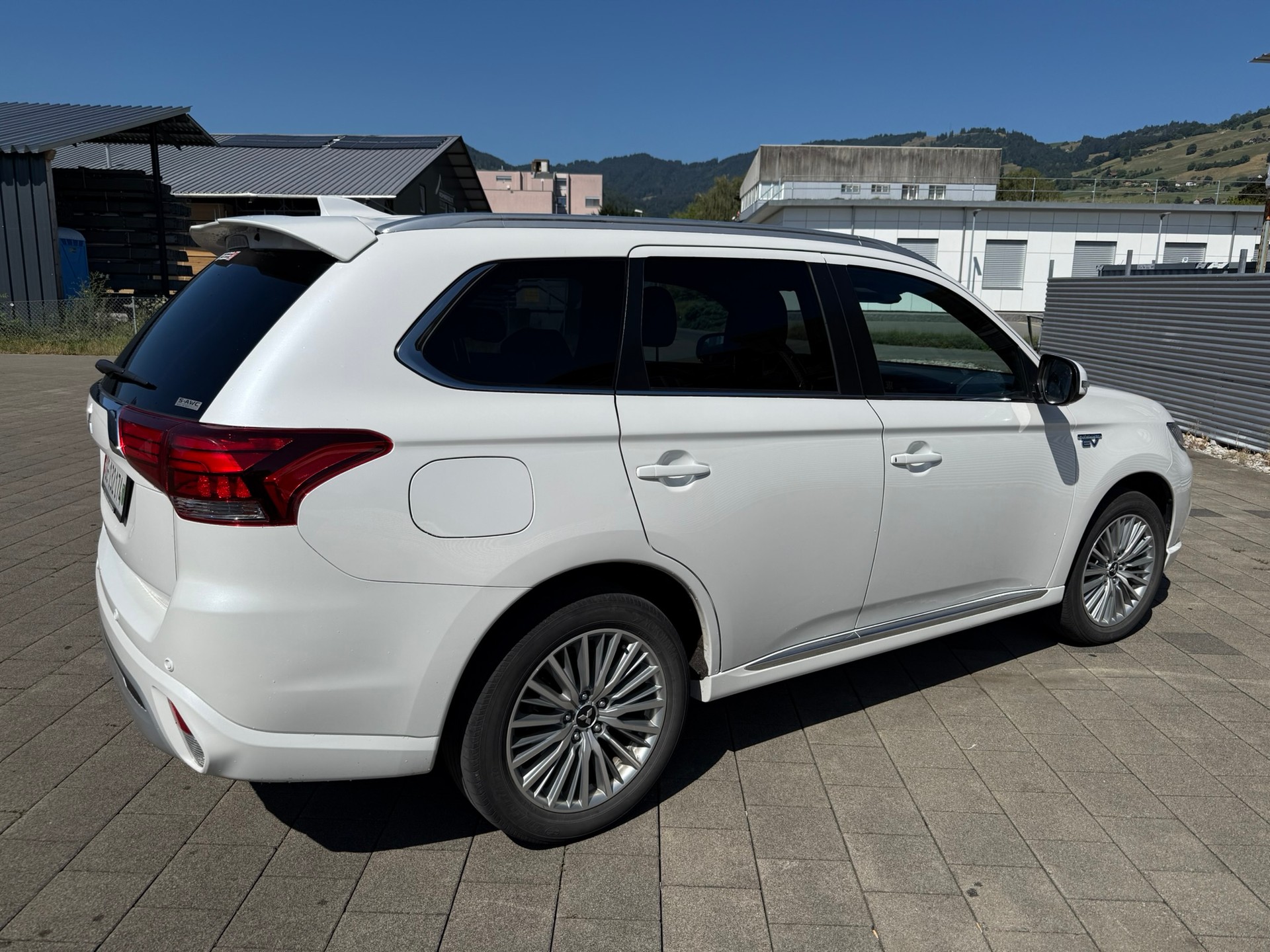 MITSUBISHI 2.4 PHEV Diamond+-image-0