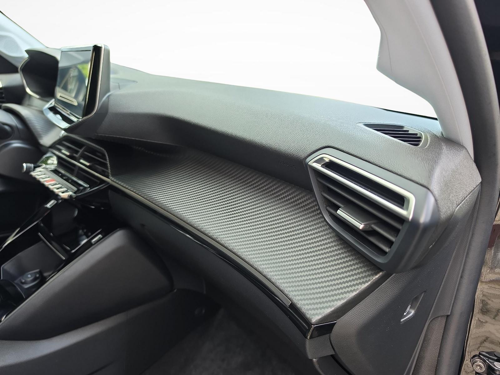 PEUGEOT 208 1.2 Hybrid Allure Premium-image-13