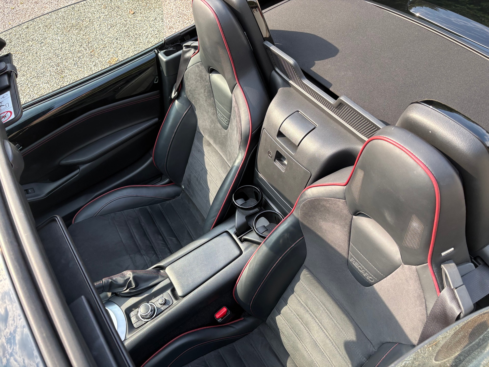 MAZDA MX-5 SKYACTIV-G 160 Revolution mit Pack Recaro / Bose-image-4