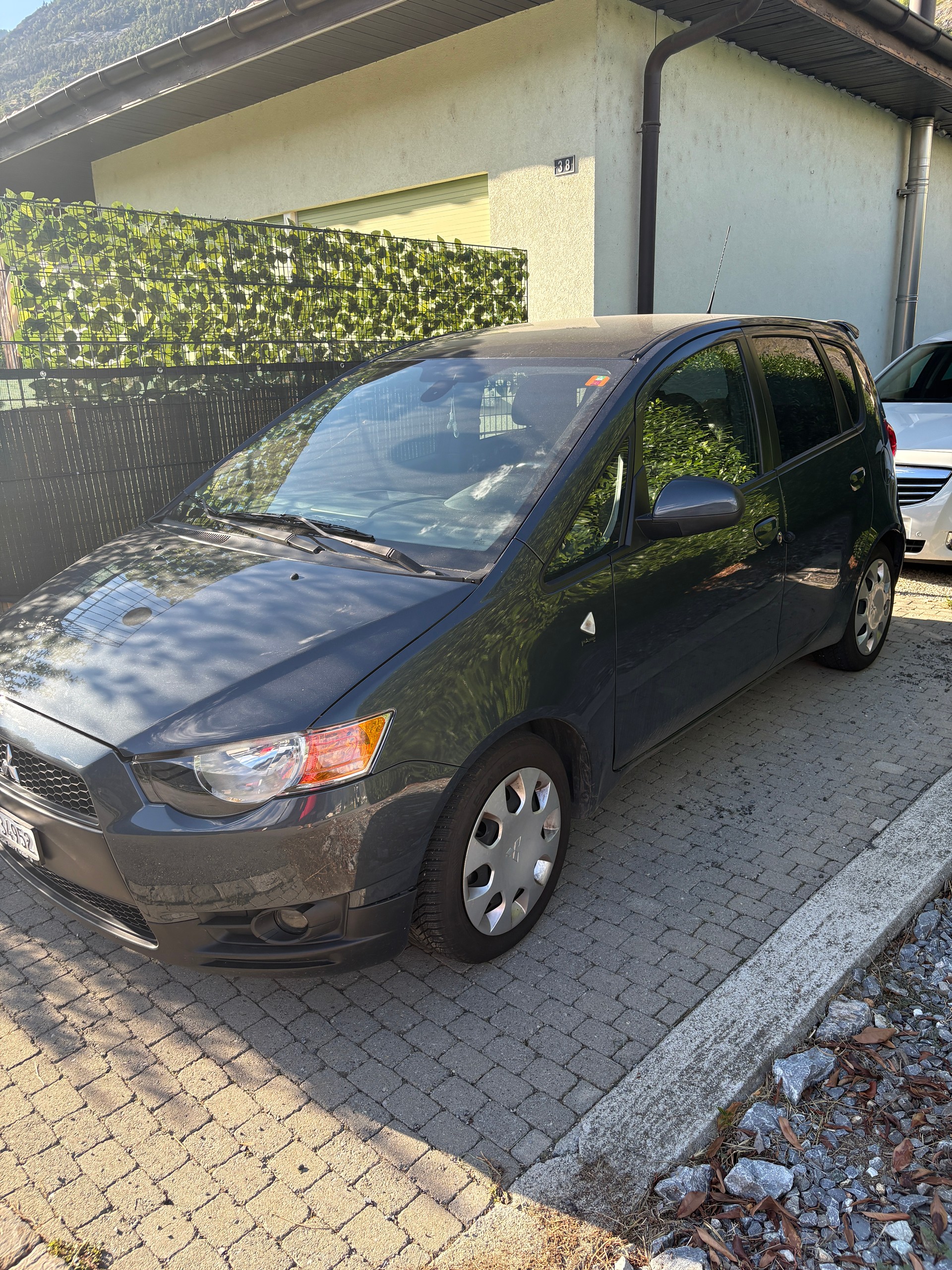 MITSUBISHI 1.3 16V Invite-image-1