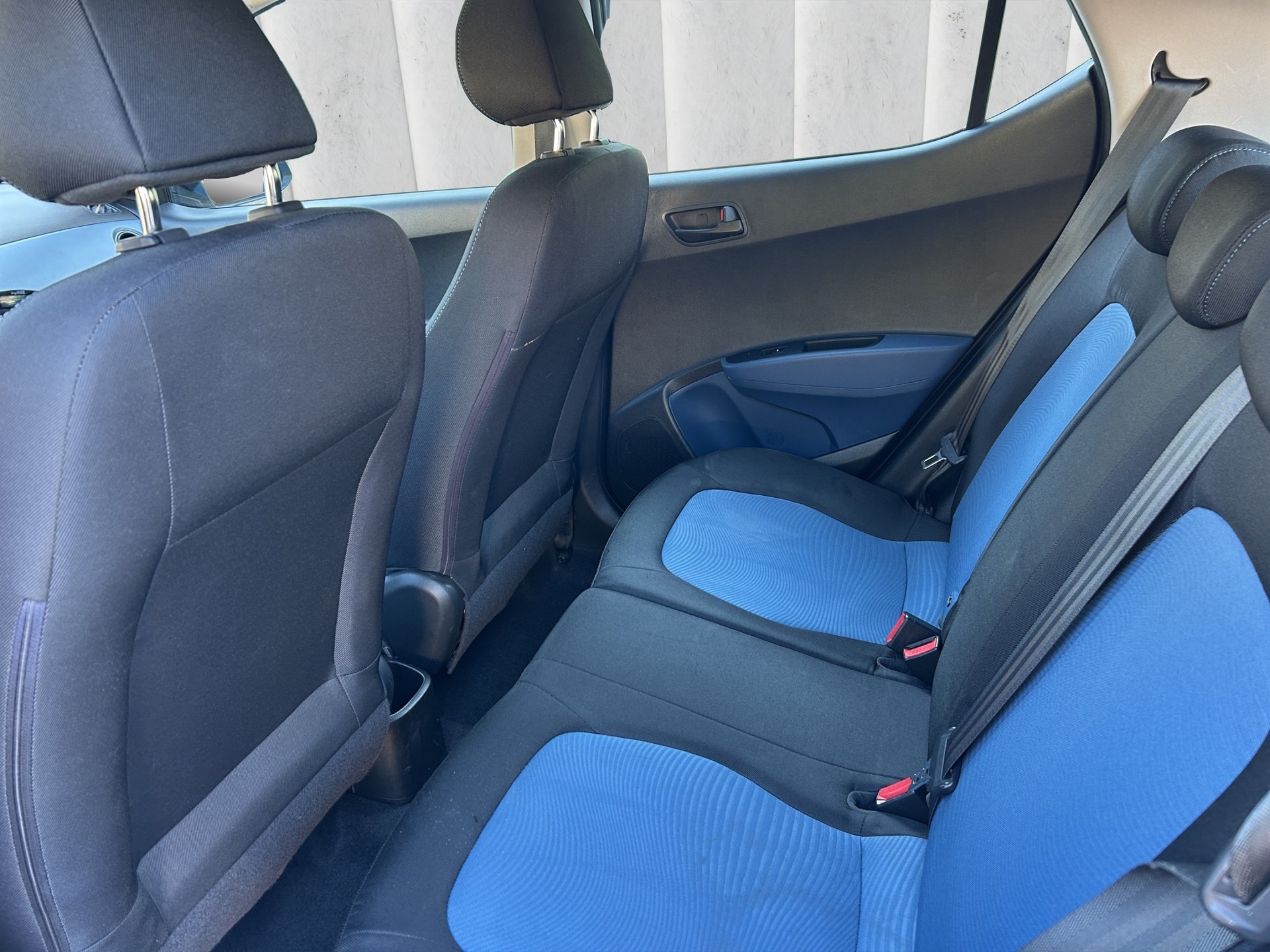 HYUNDAI i10 1.2 Amplia-image-10