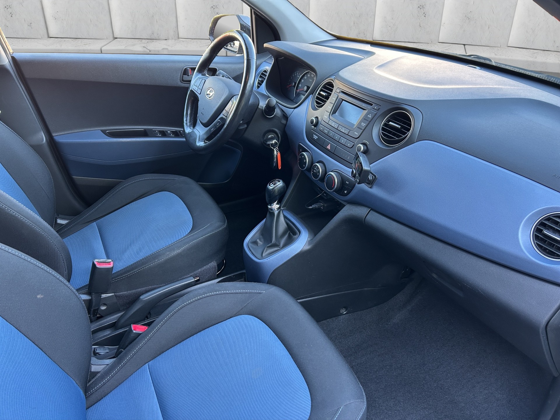 HYUNDAI i10 1.2 Amplia-image-9